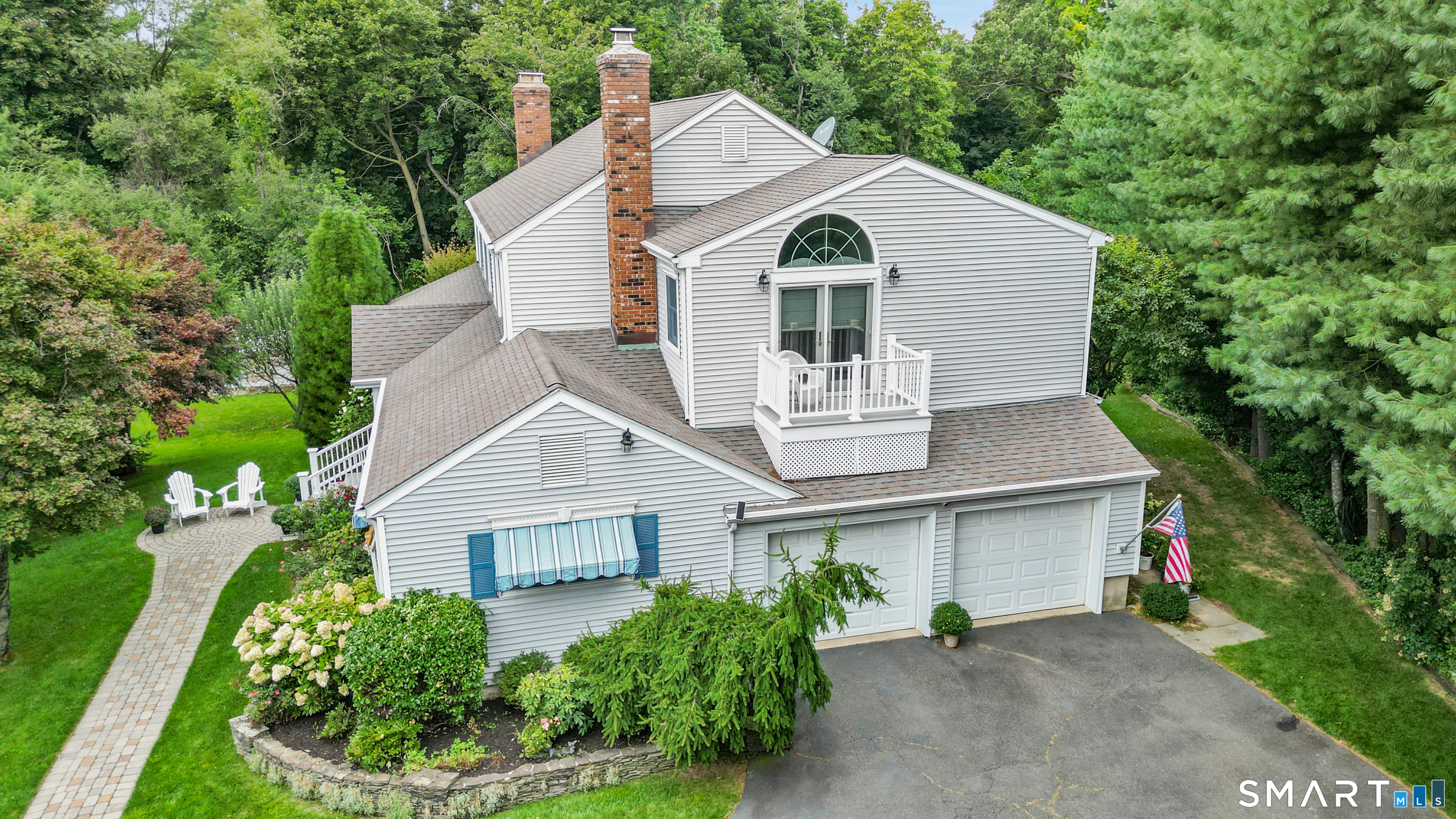 19 Tamarack Place Property Photo 4