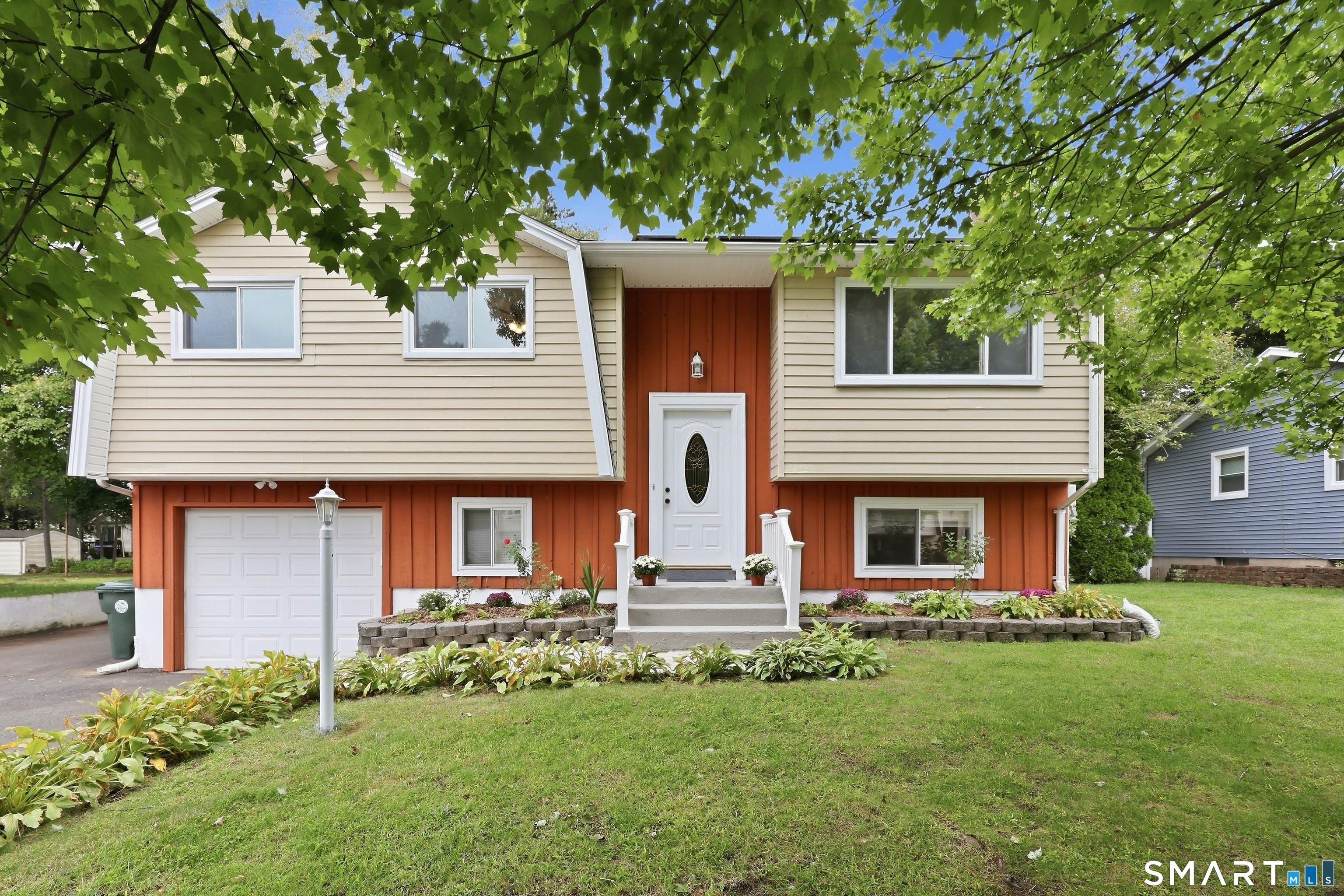 38 Sparrowbush Road Property Photo 1