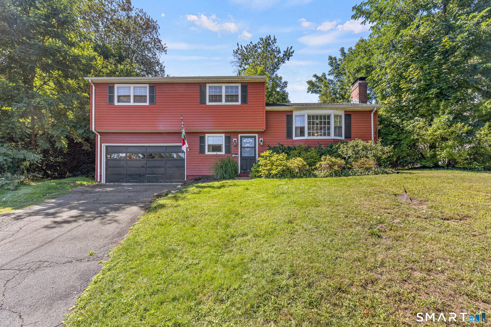 557 Main South Street Property Photo 1