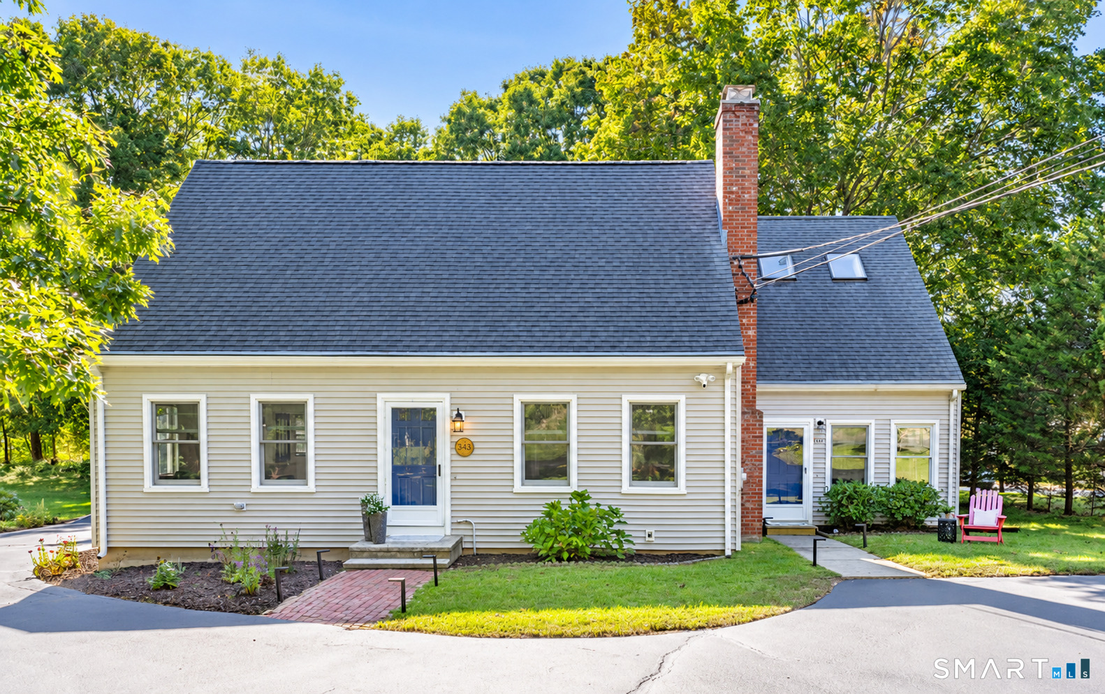 343 Horse Pond Road Property Photo 1