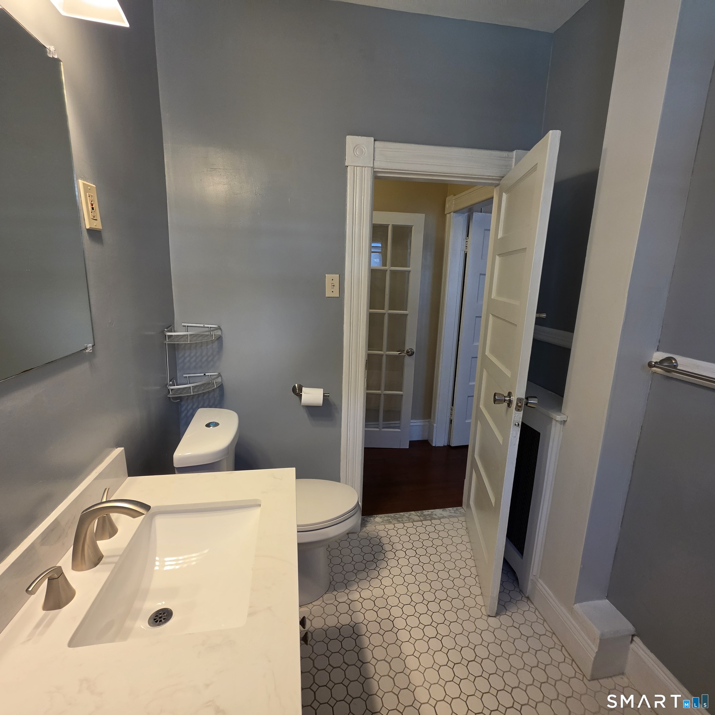 142 Oakland 2 Terrace Property Photo 6