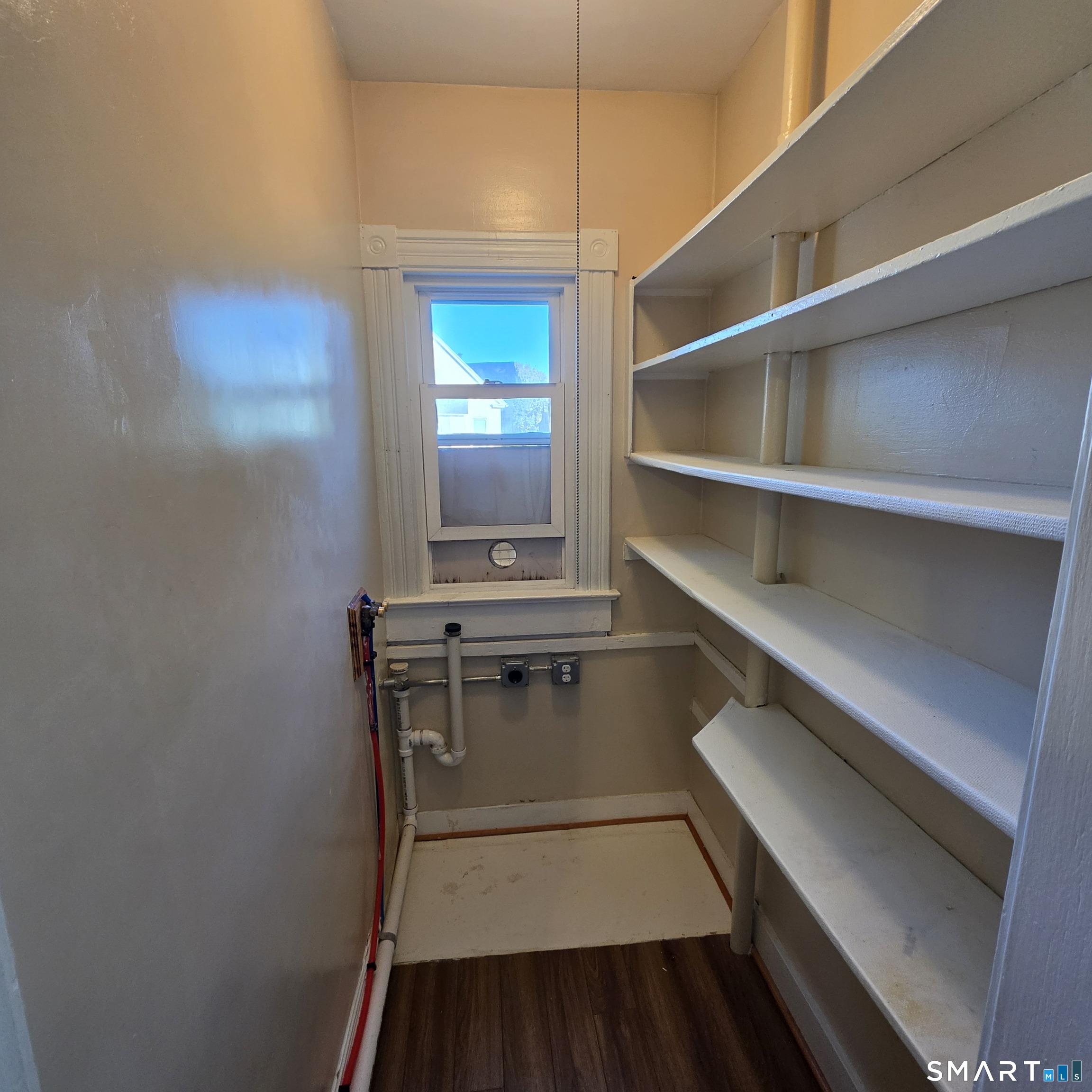 142 Oakland 2 Terrace Property Photo 7