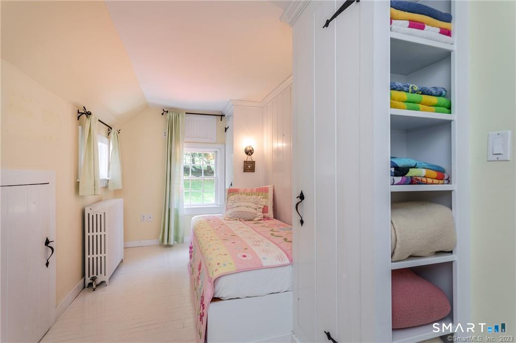 115 River Road Property Photo 16