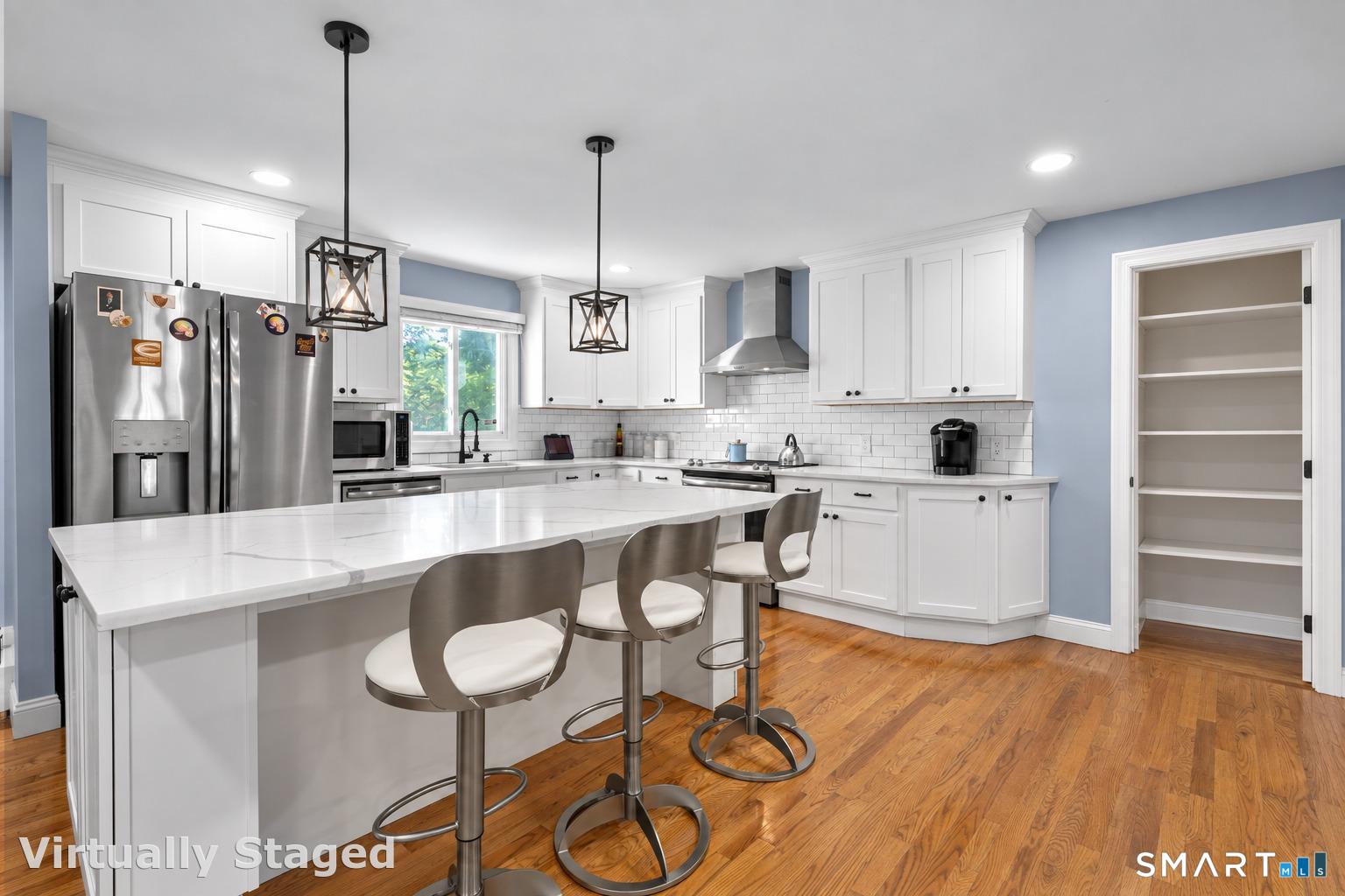 154 Kohary Drive Property Photo 8