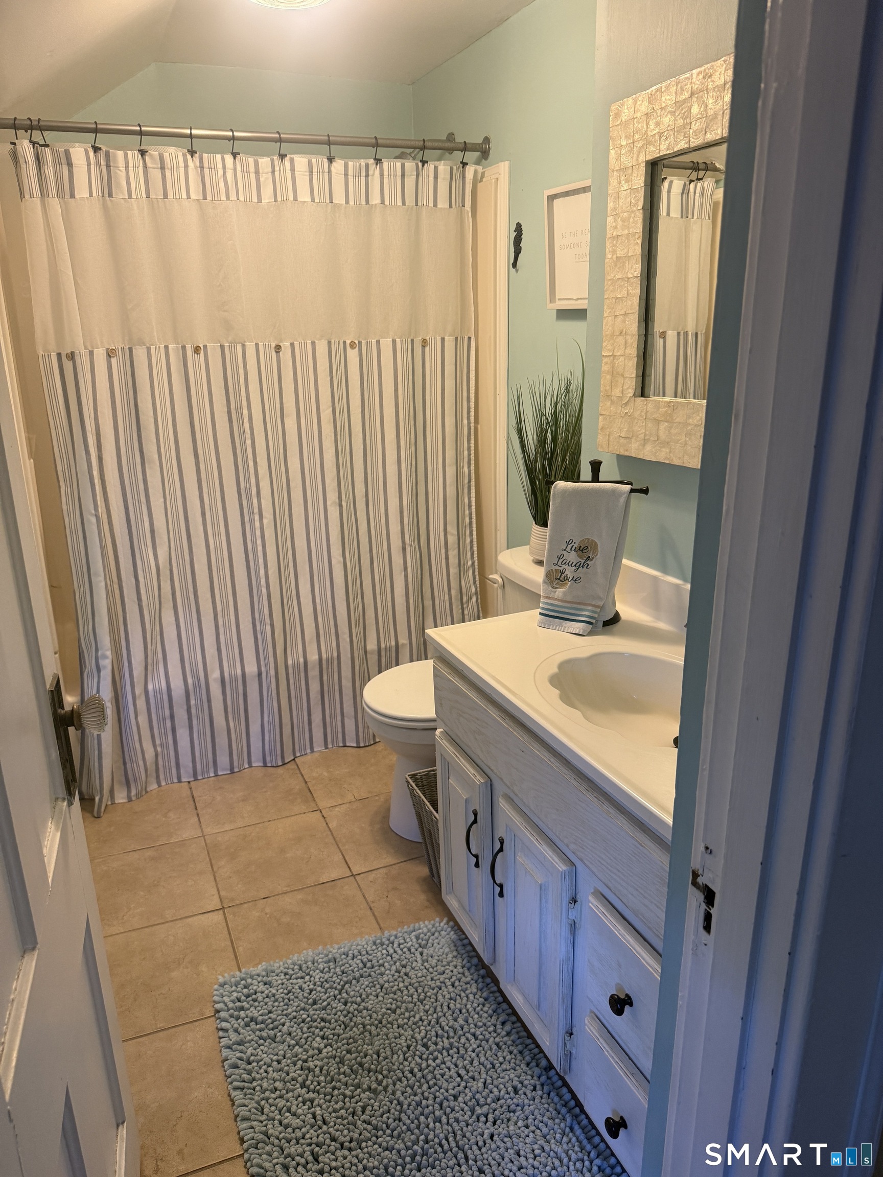 24207785 Property Photo 1