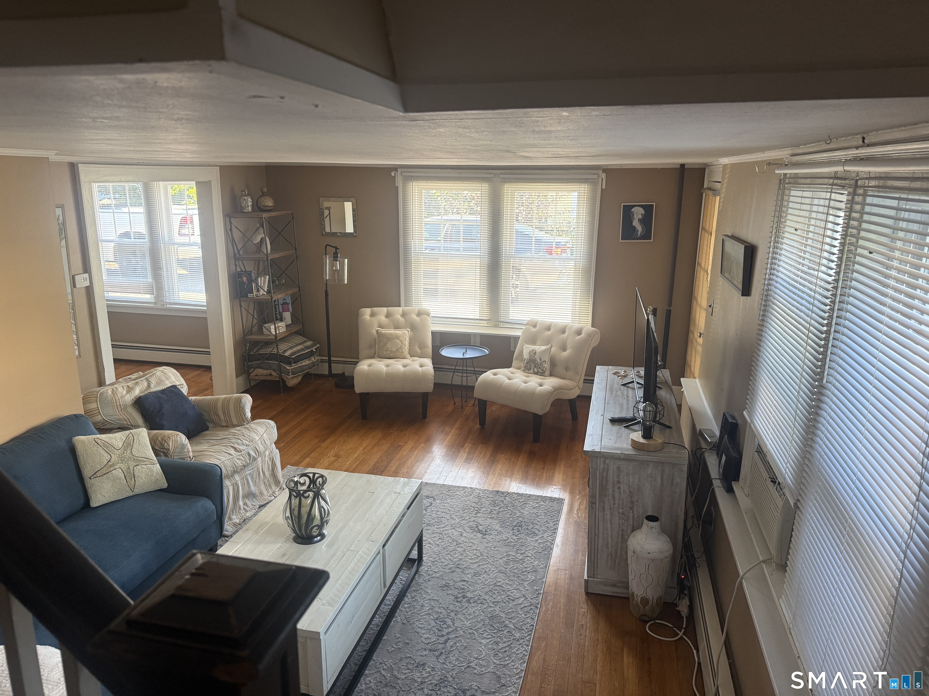 24207785 Property Photo 1