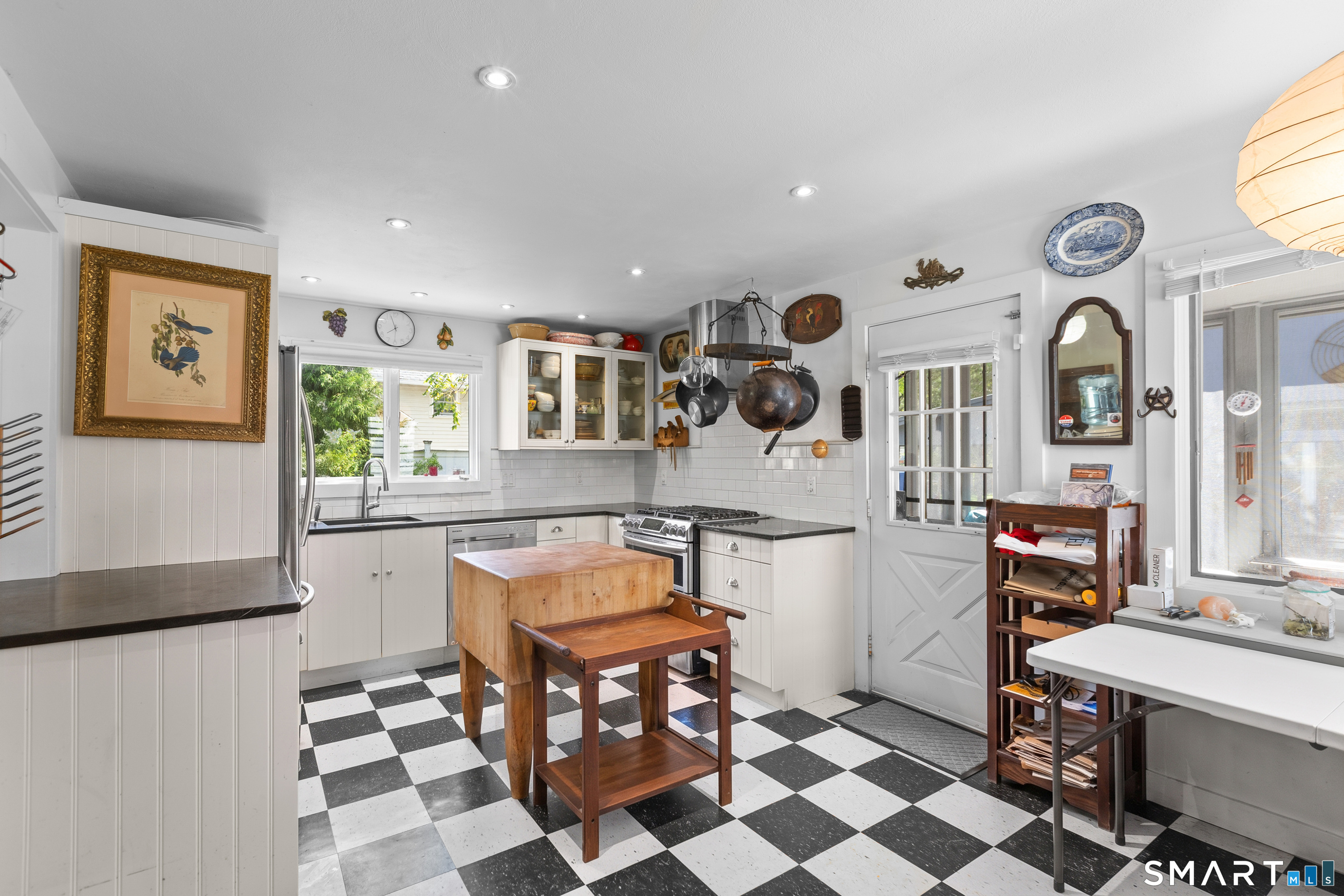 15 Walton Street Property Photo 6