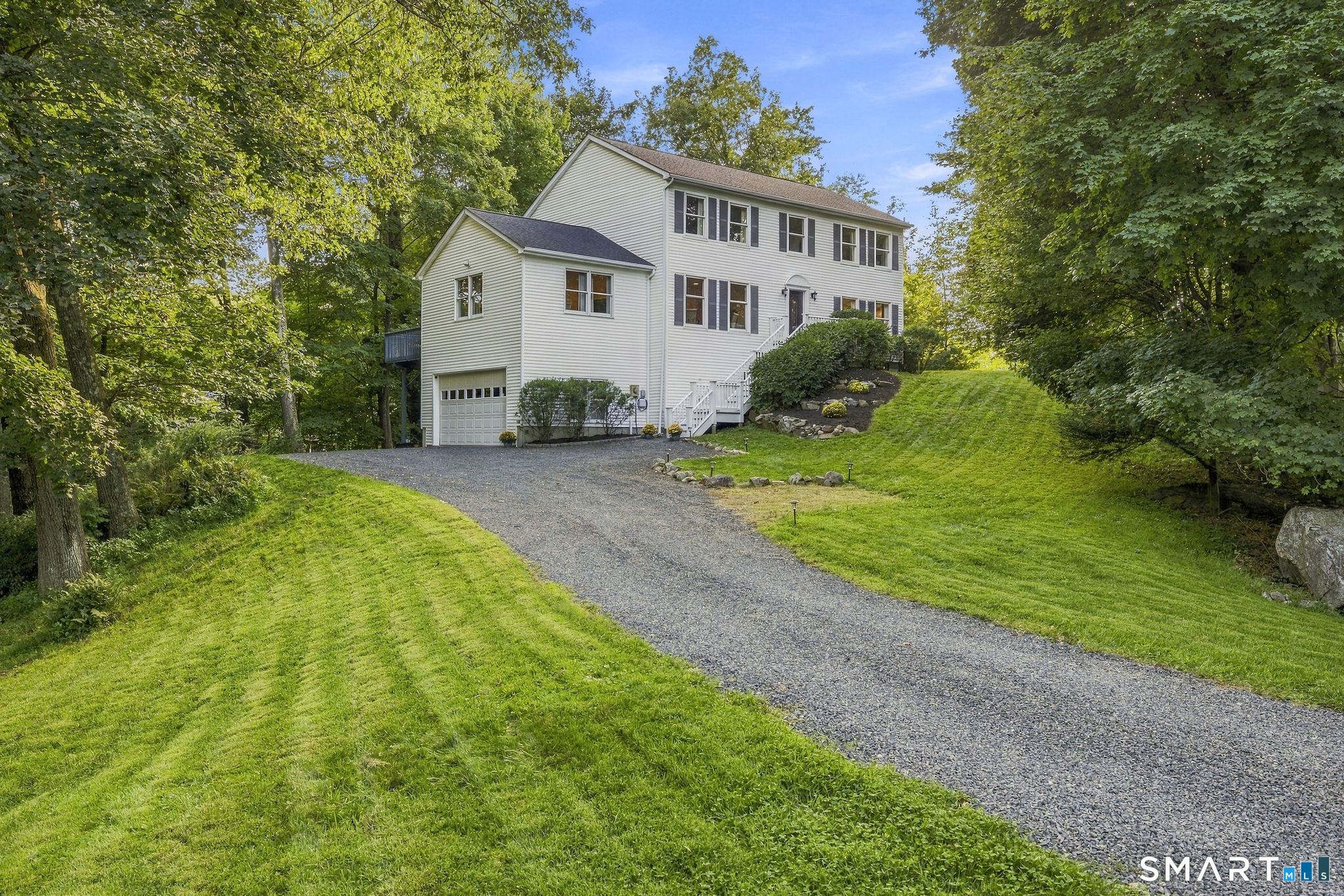 4 Quail Run Drive Property Photo 1