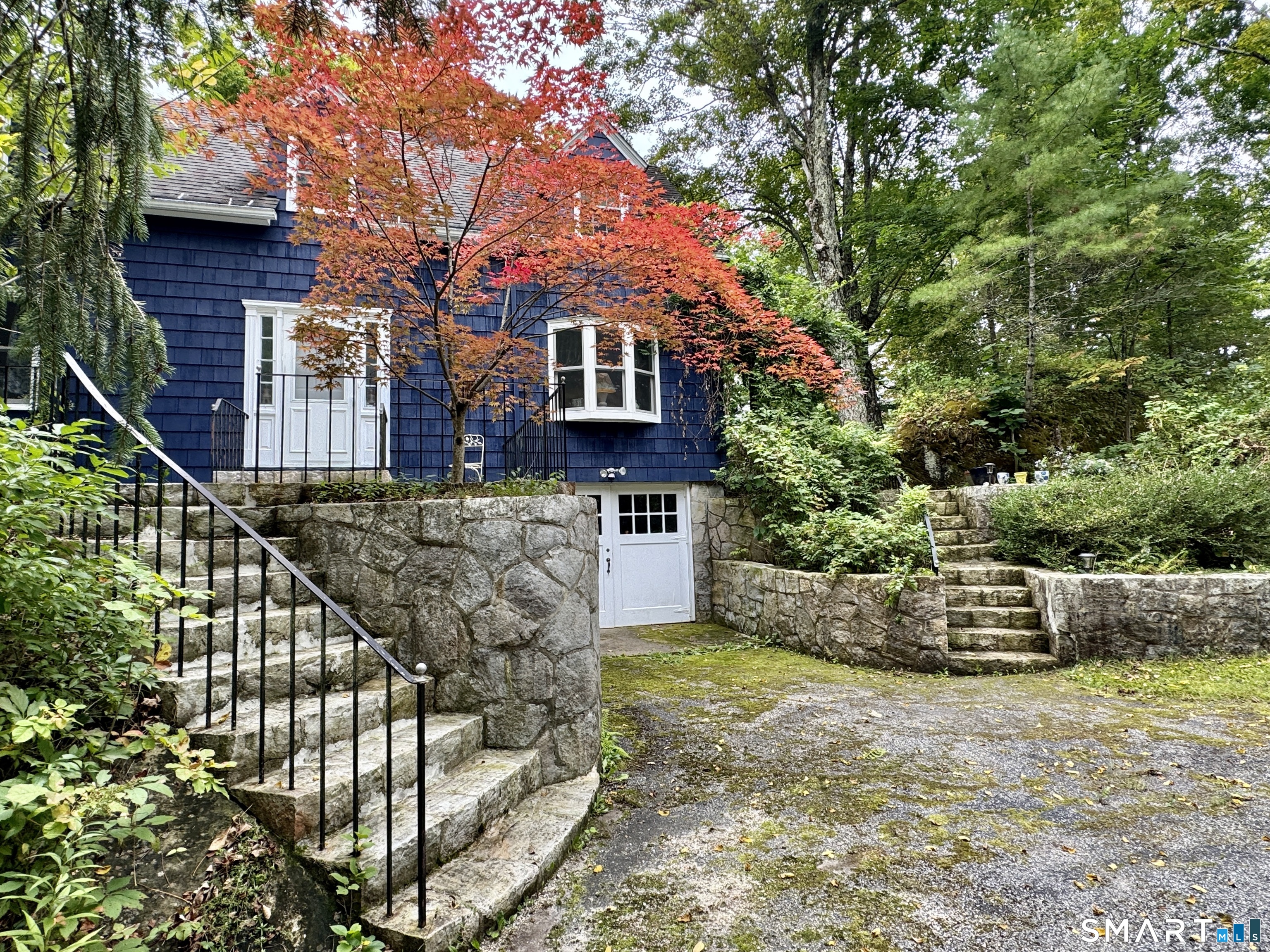 106 Farnum Road Property Photo 3