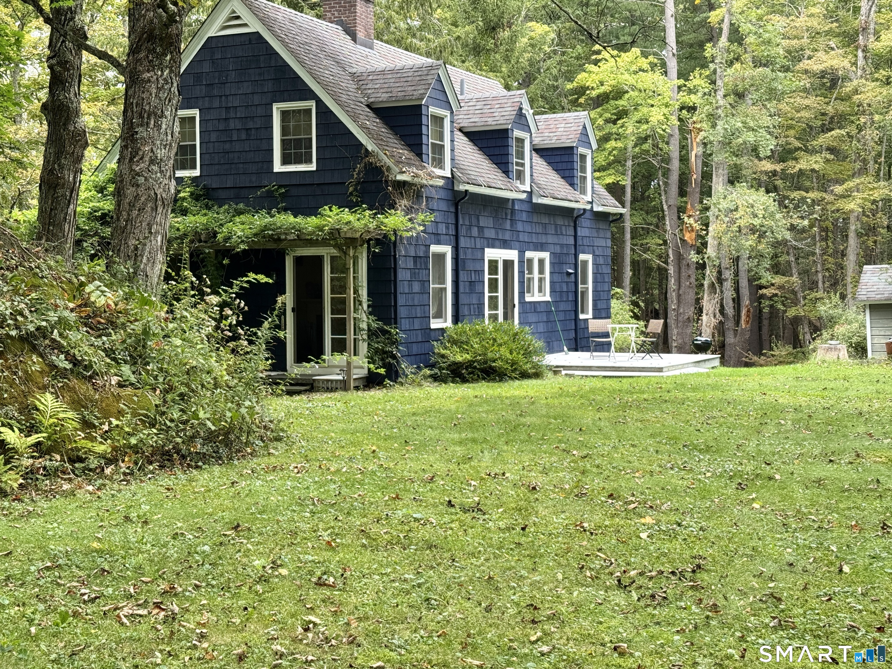 106 Farnum Road Property Photo 7