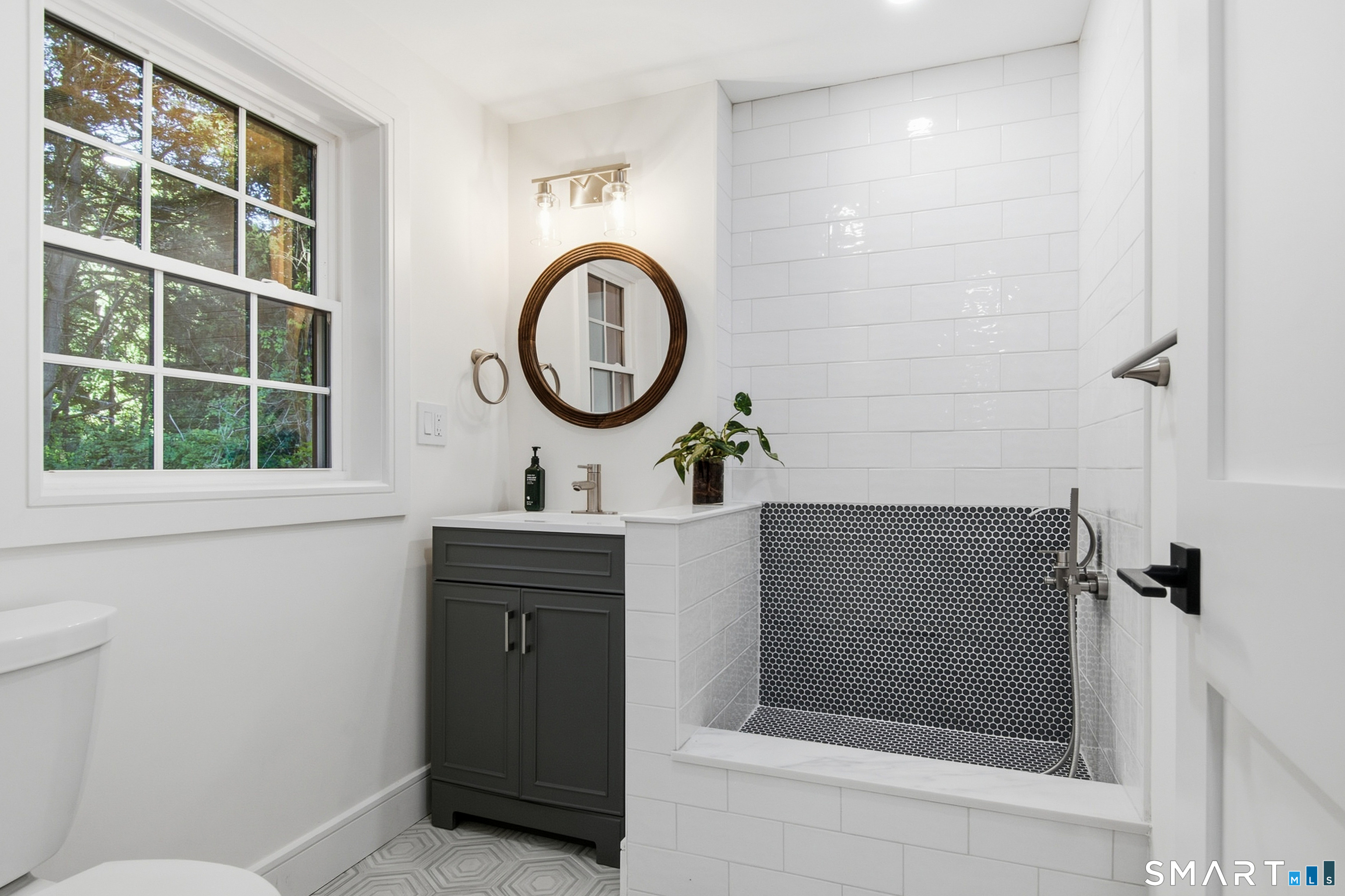 9 Bradley Lane Property Photo 15