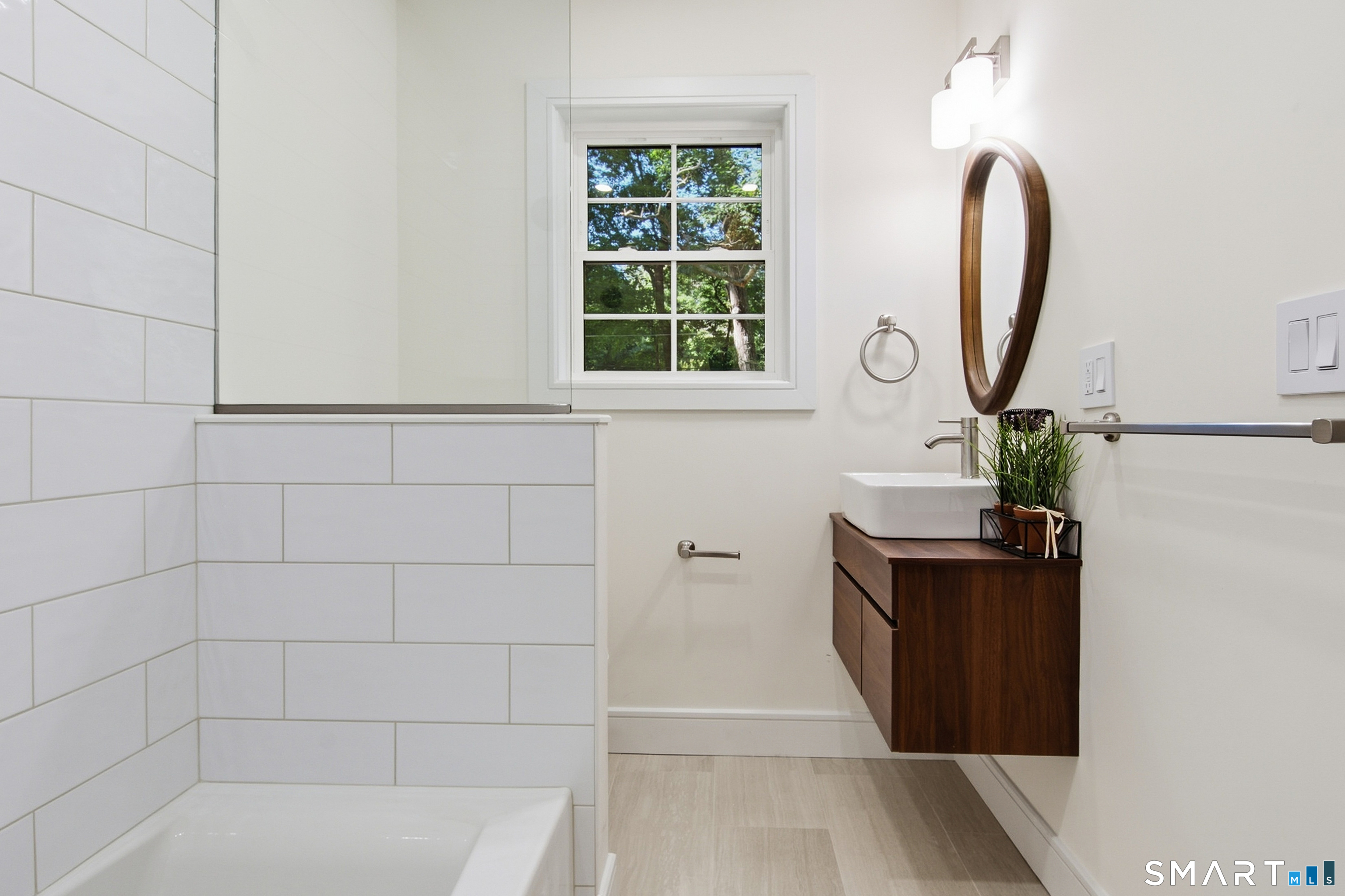 9 Bradley Lane Property Photo 29
