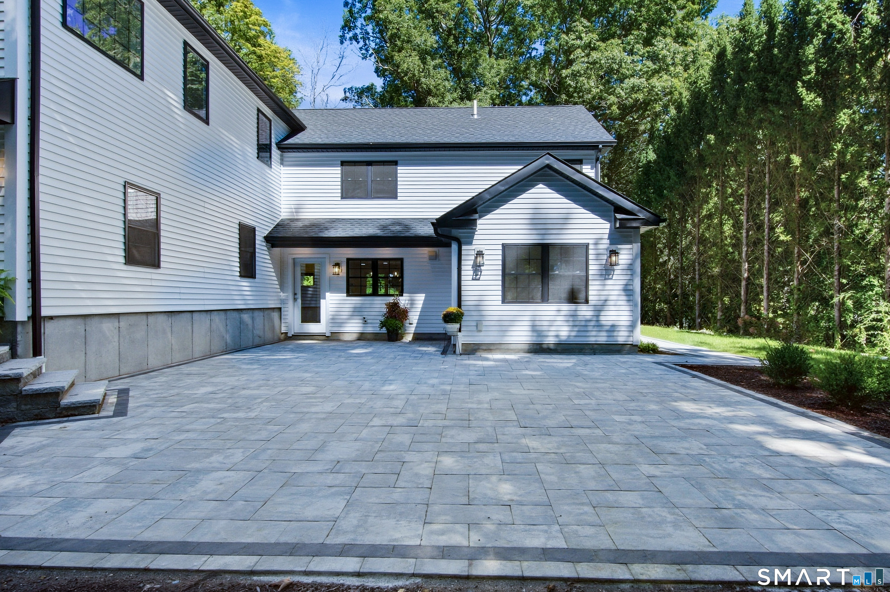9 Bradley Lane Property Photo 34