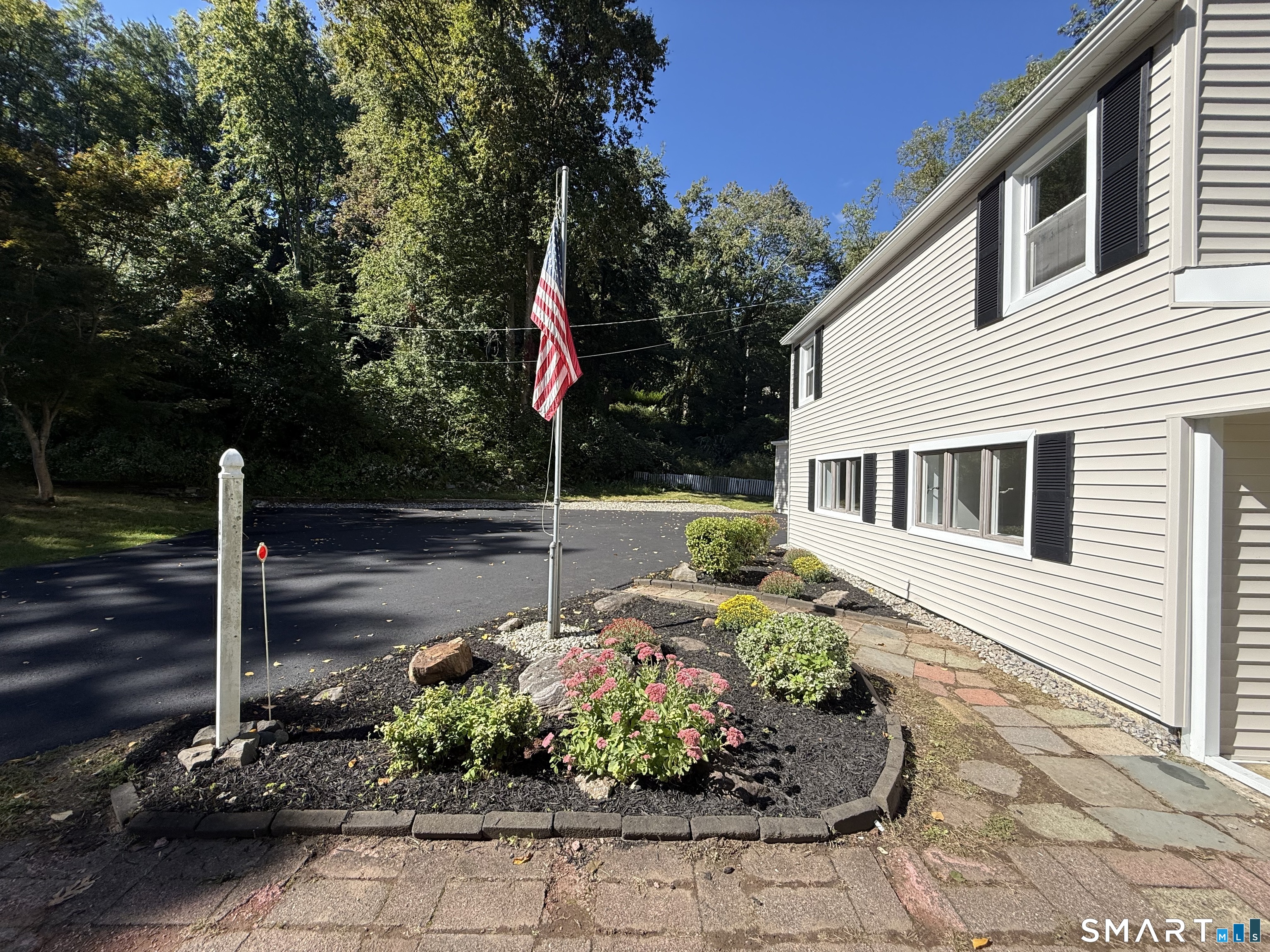 241 Lewis Street Property Photo 5