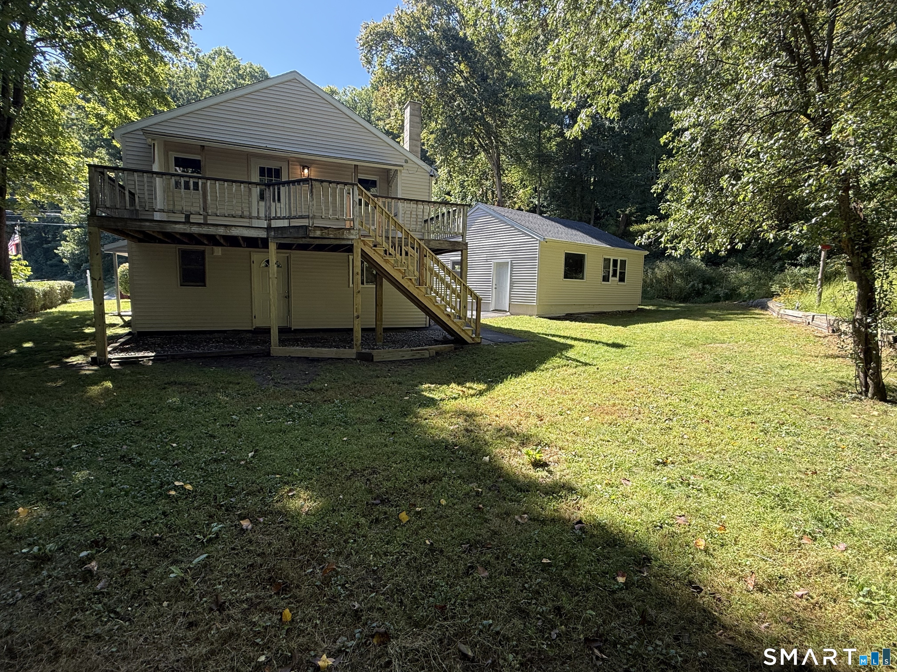 241 Lewis Street Property Photo 8