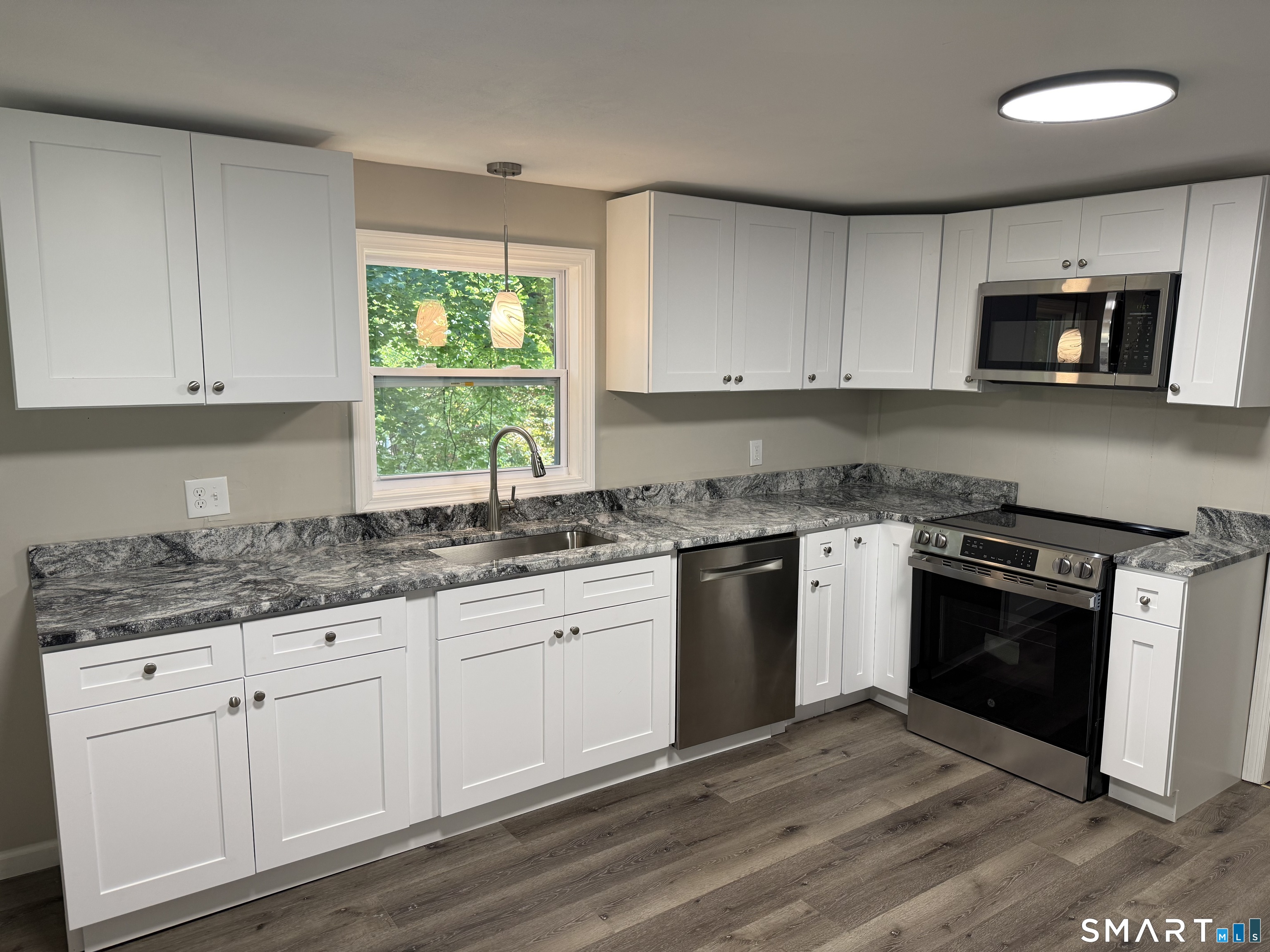 241 Lewis Street Property Photo 13