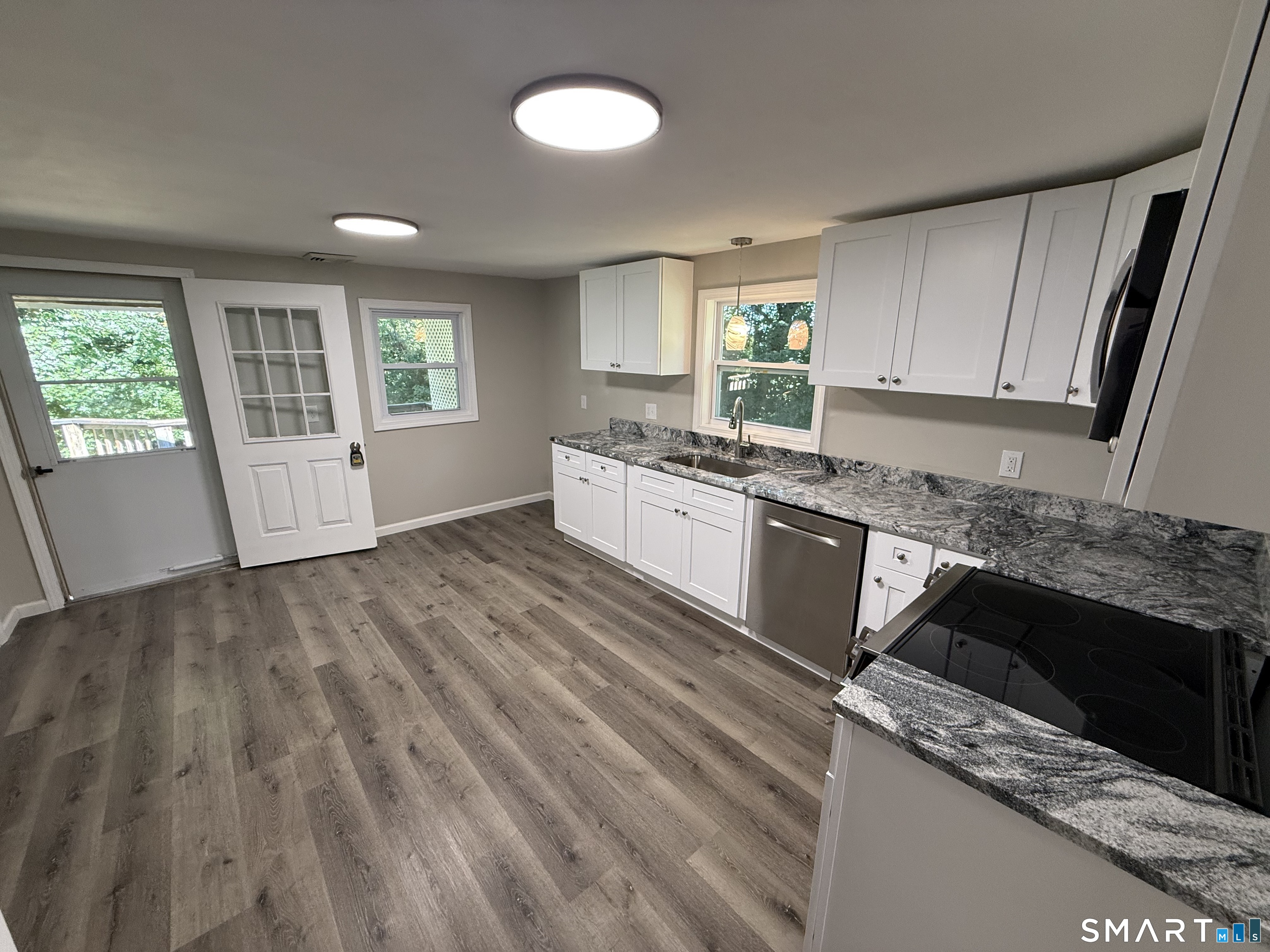241 Lewis Street Property Photo 15