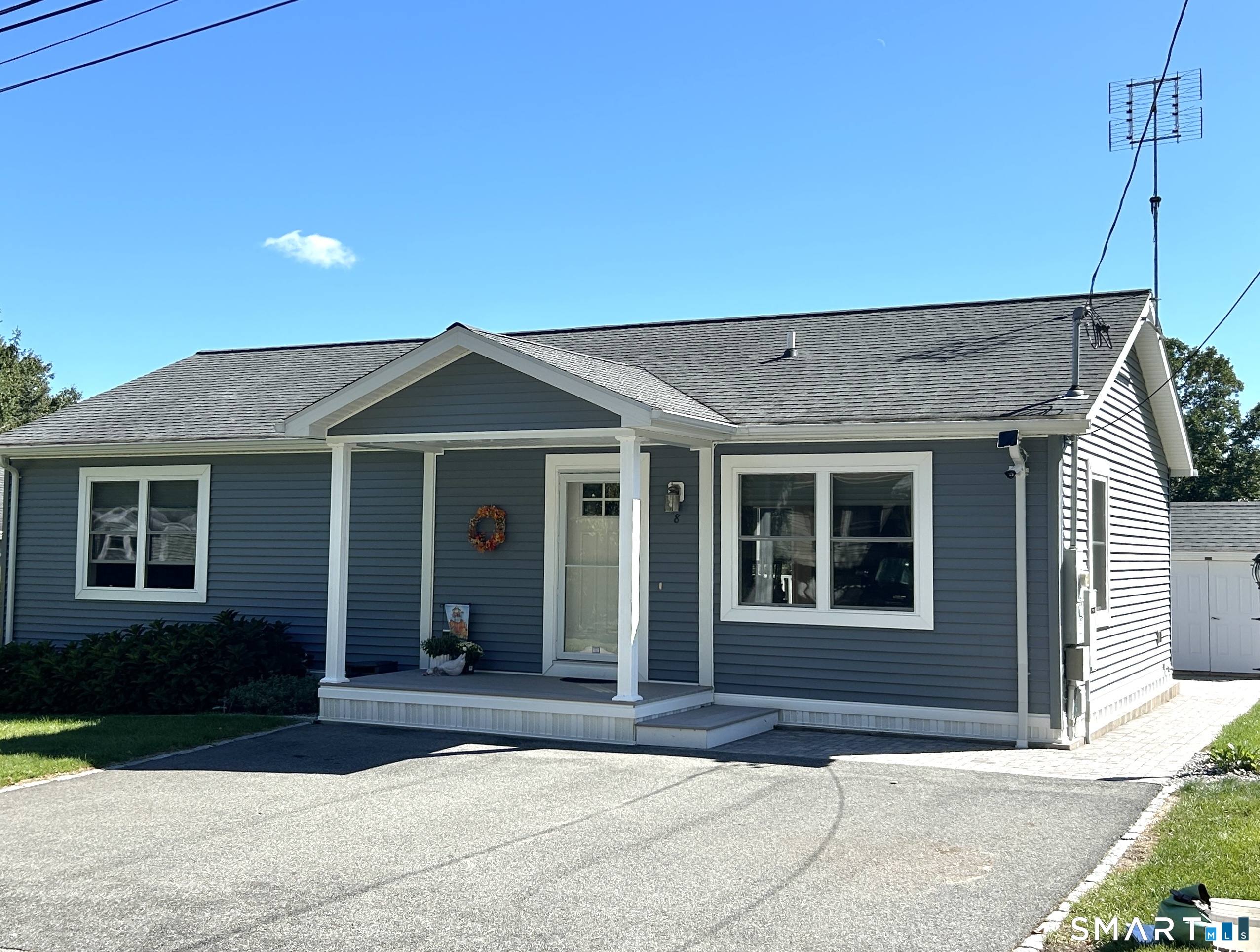 8 Stonewall Drive Property Photo 1