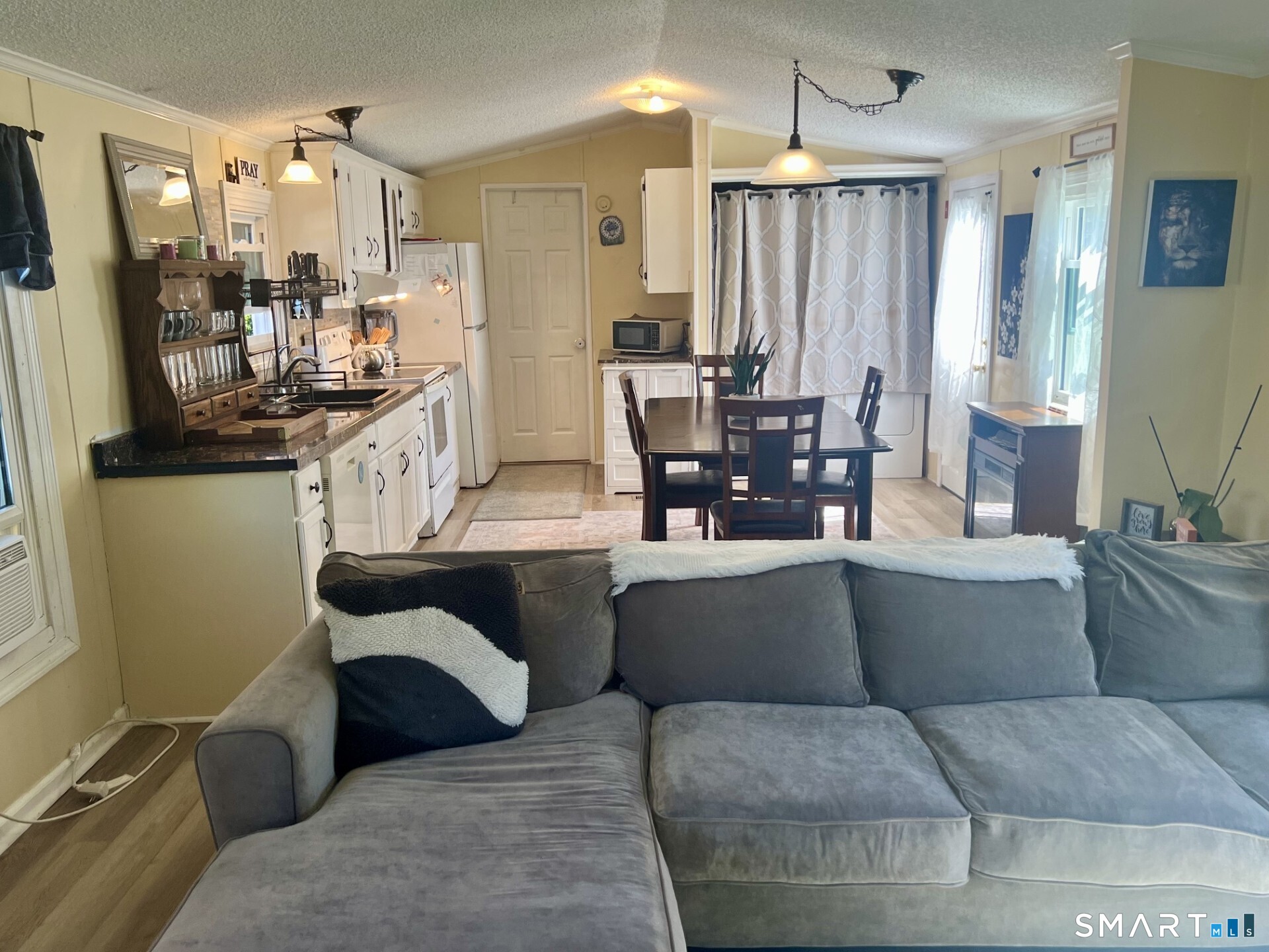 78 Circle Drive Property Photo 5