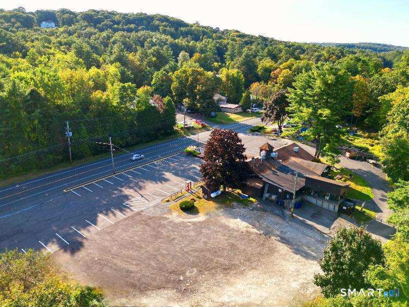 110 New Hartford Road Property Photo 3