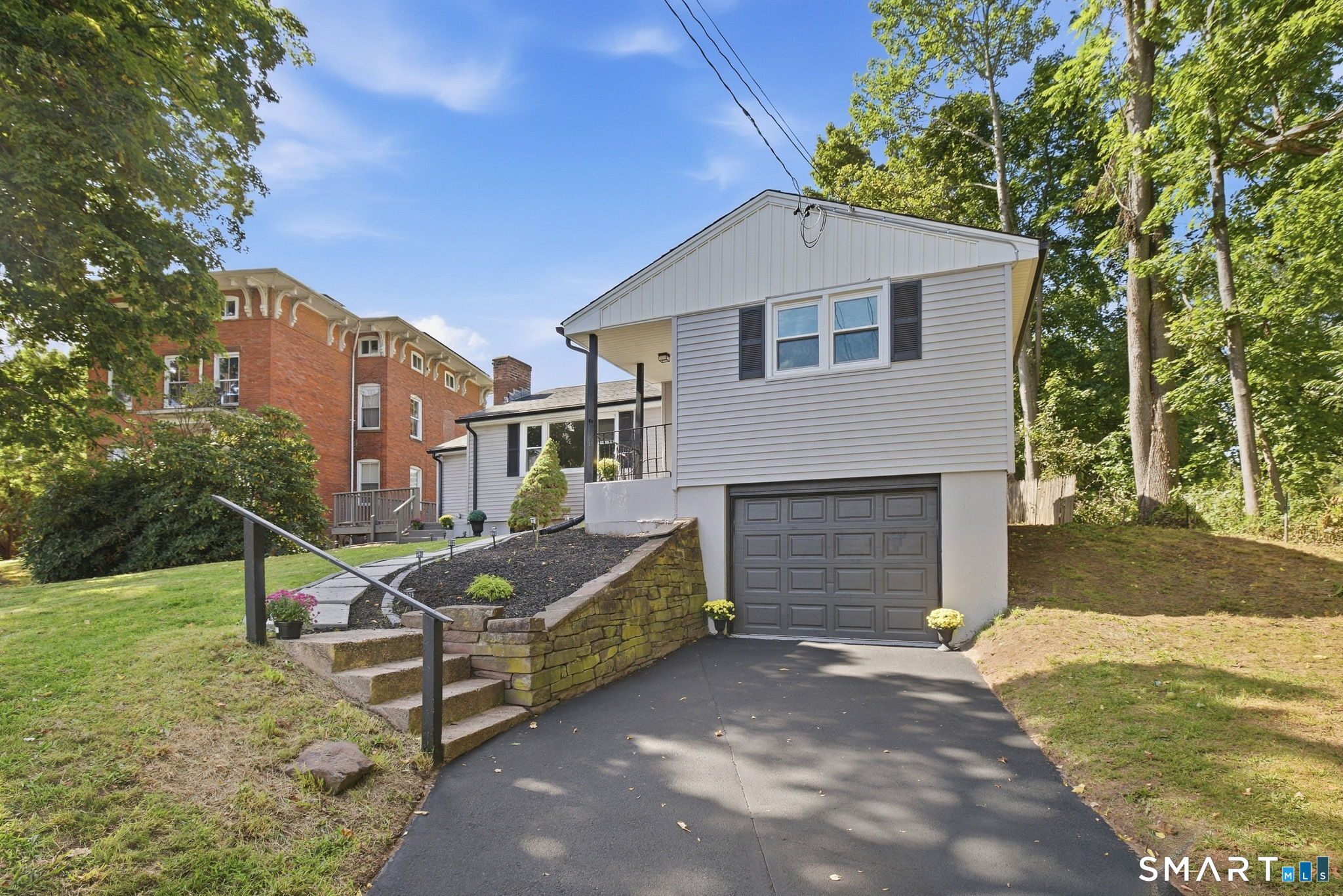 133 Highland Avenue Property Photo 4