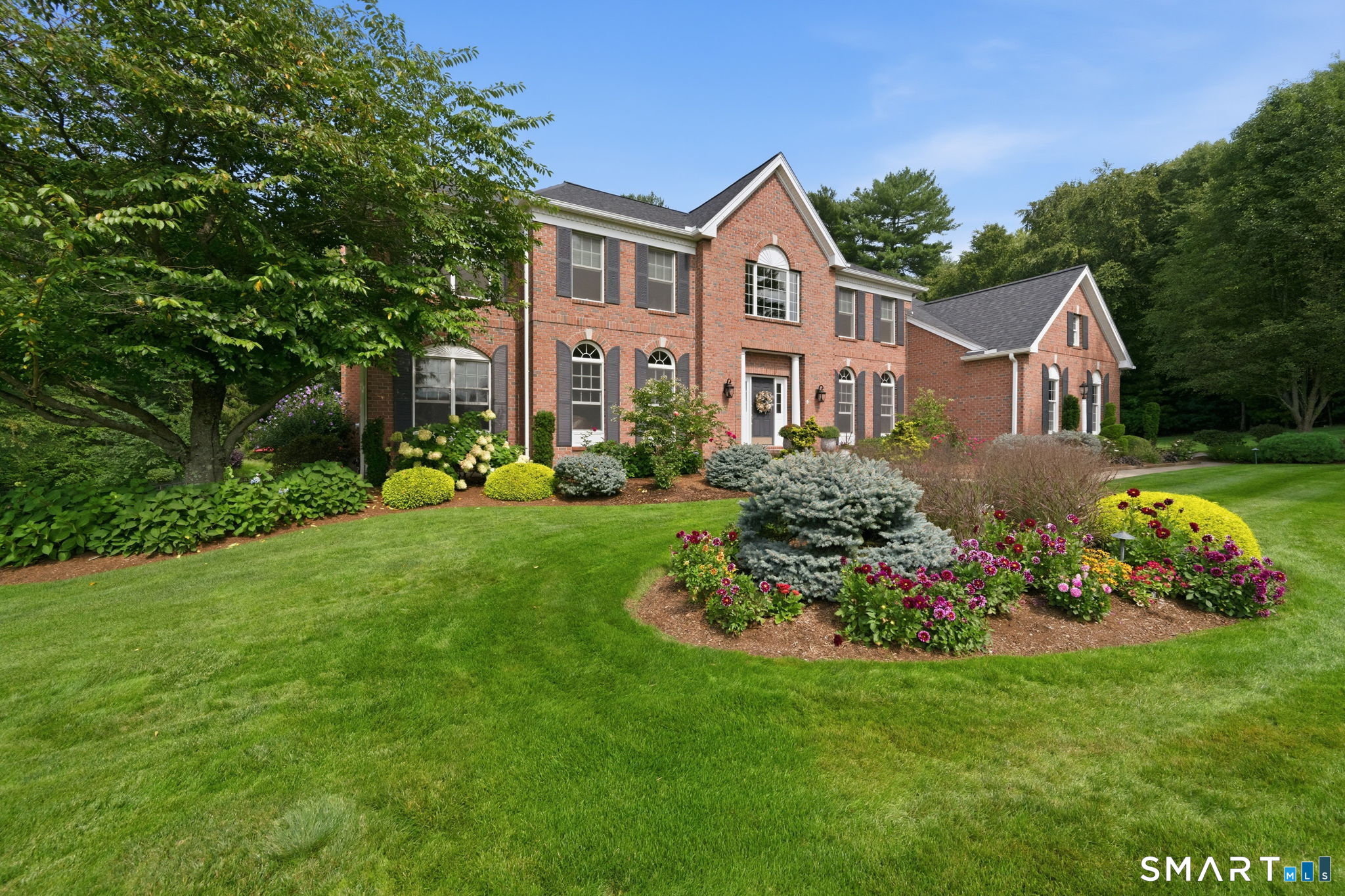 5 Quarterhorse Drive Property Photo 2