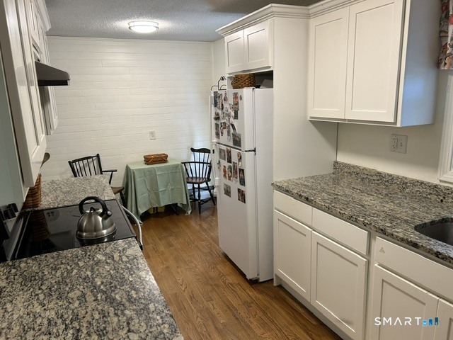 16 Torrington Heights Road Property Photo 3