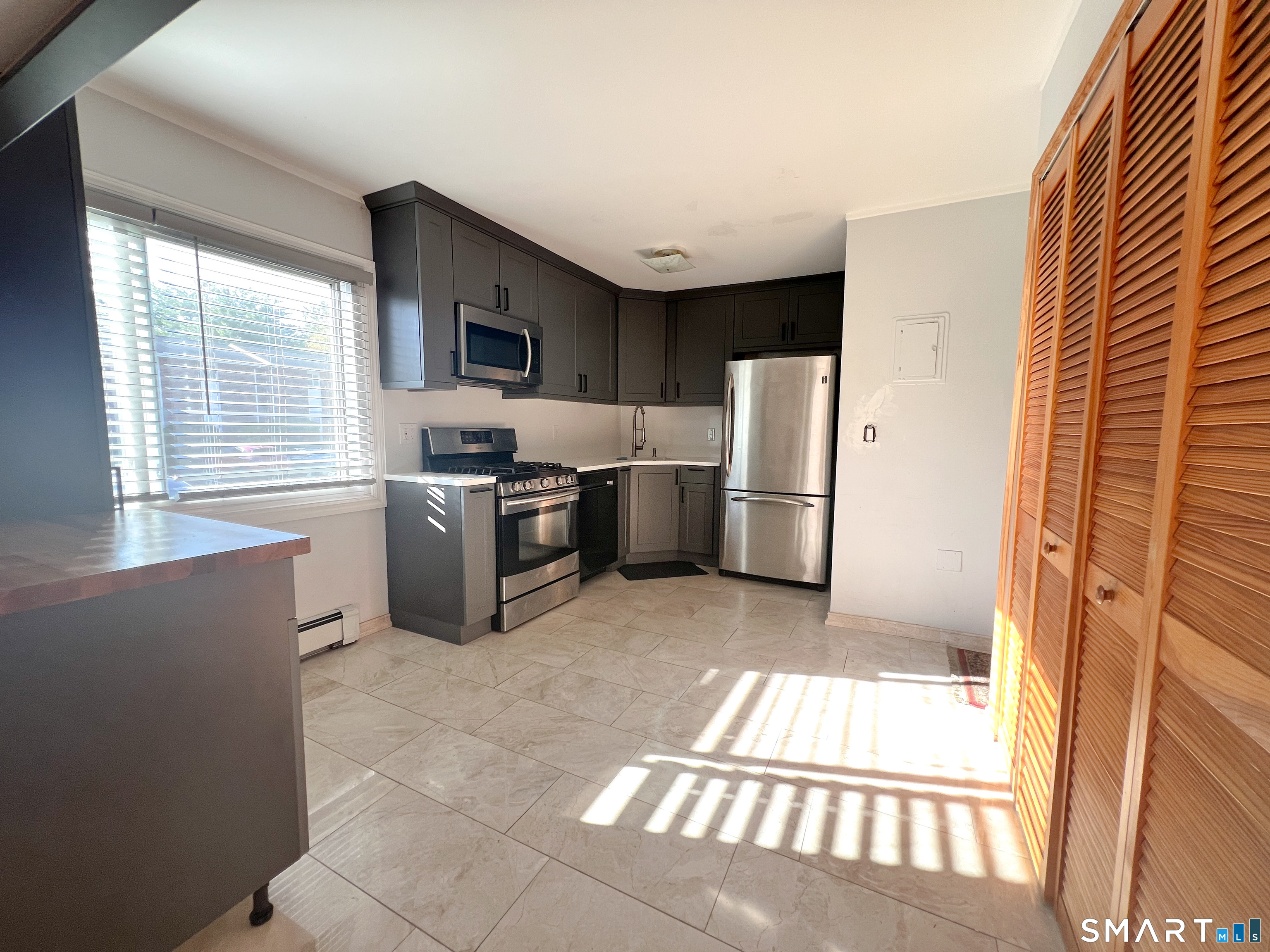 80 County 6h Street Property Photo 4