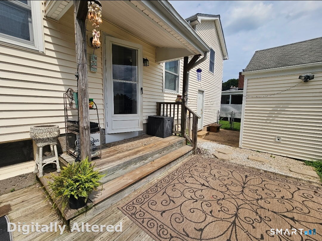 364 Alling Street Property Photo 12