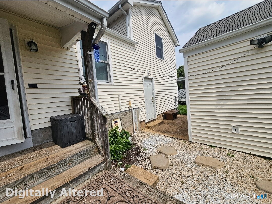 364 Alling Street Property Photo 14