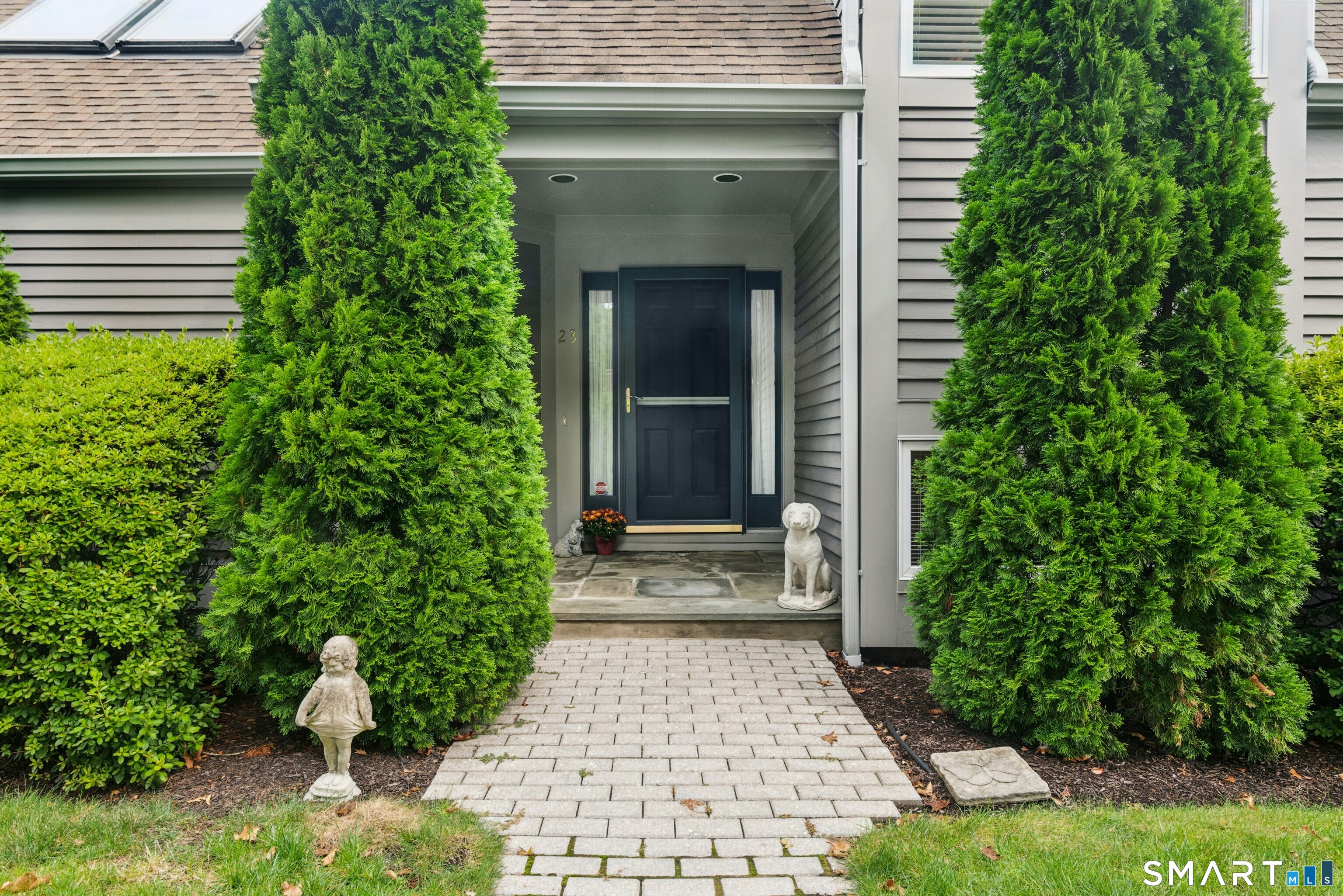 230 New Canaan 23 Avenue Property Photo 2