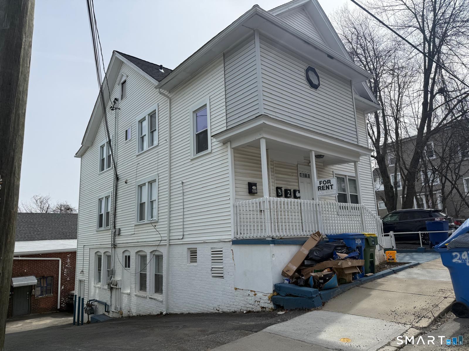 293 Congress Avenue Property Photo 1