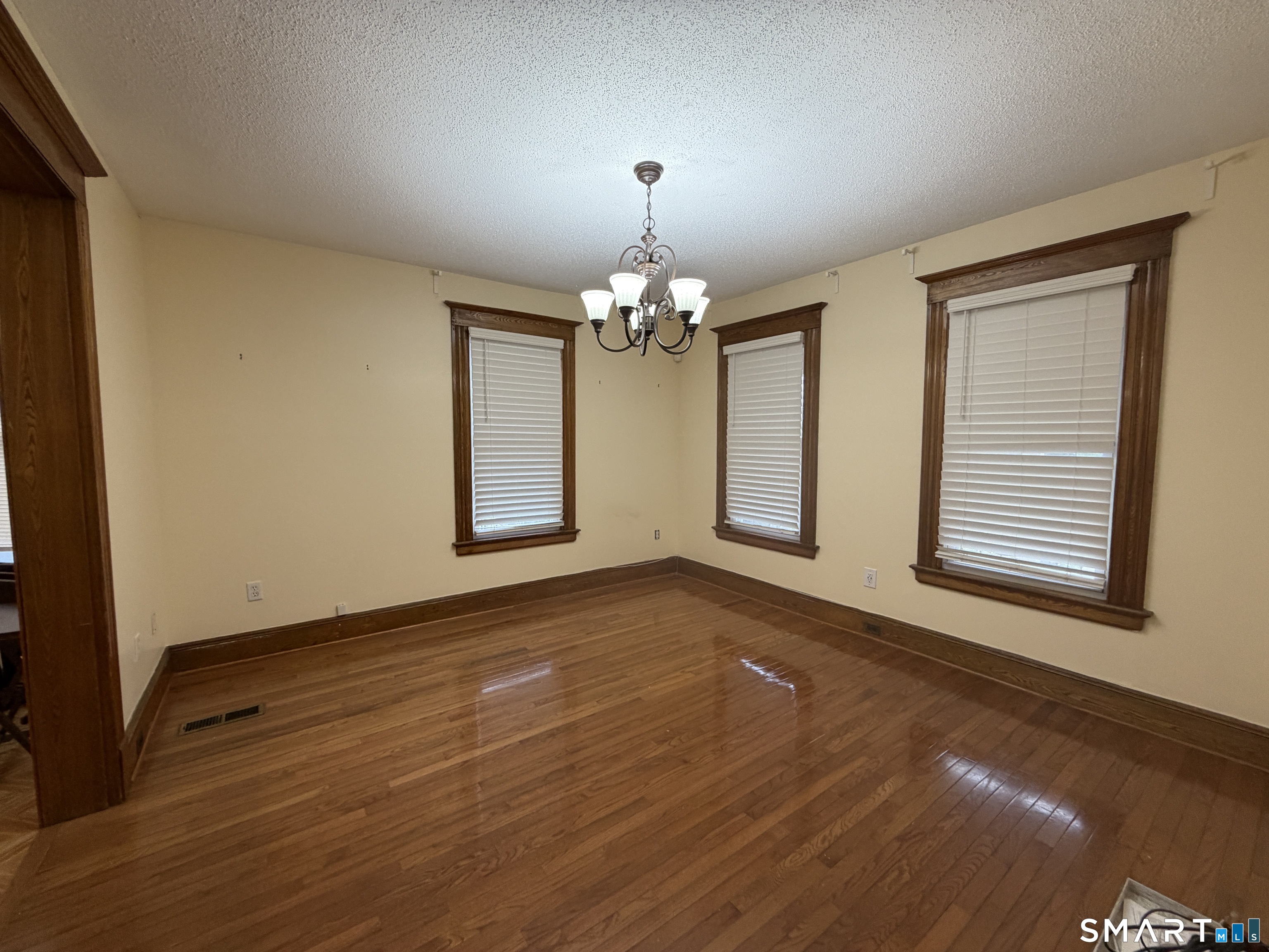 194 Faber Avenue Property Photo 8