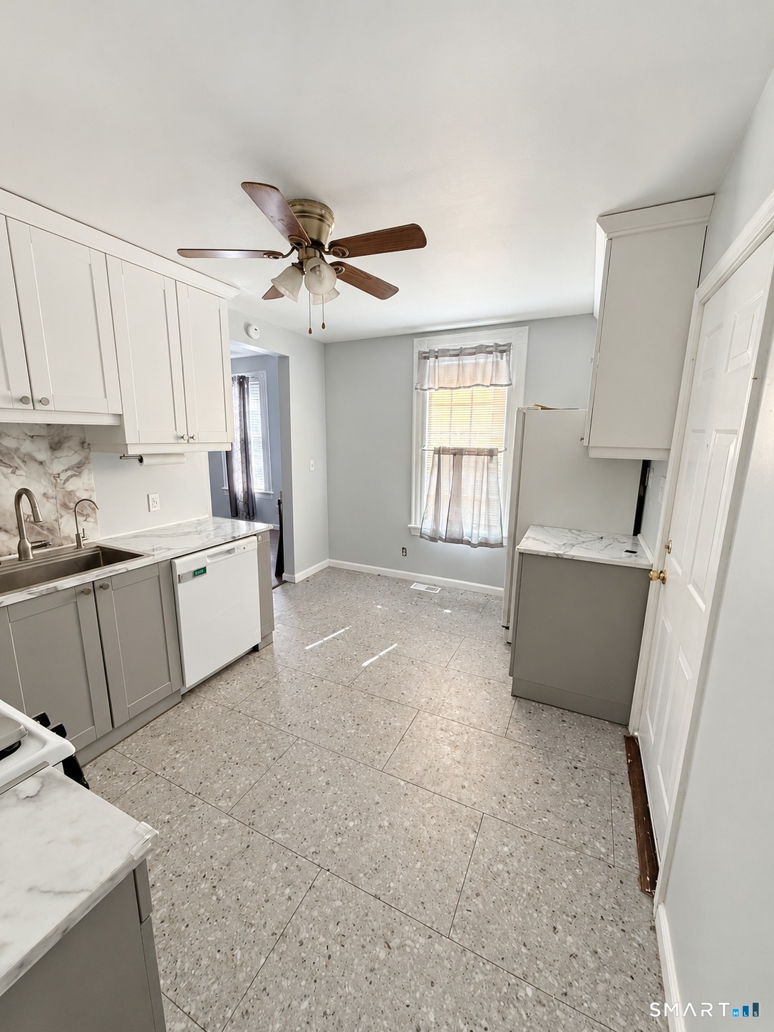 841 Iranistan 1fl Avenue Property Photo 2