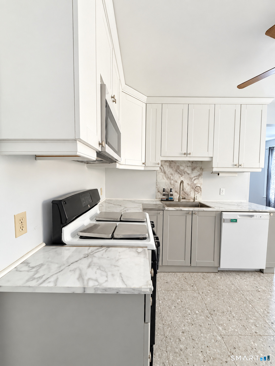 841 Iranistan 1fl Avenue Property Photo 8
