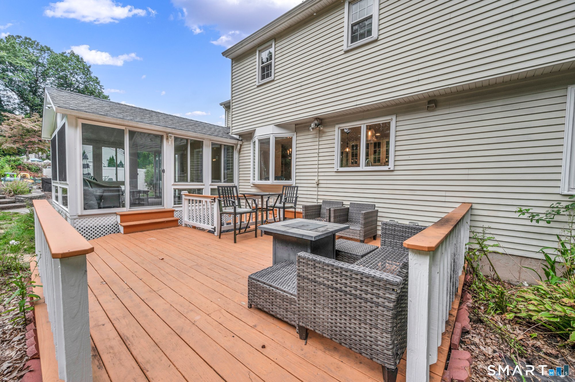295 Towpath Lane Property Photo 6