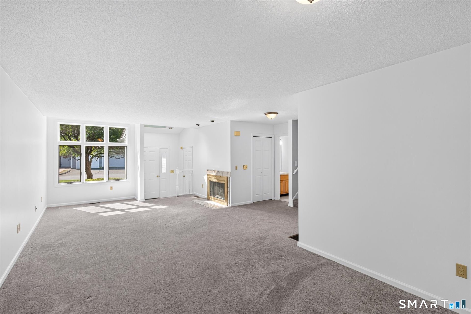 5 Riverwalk 5 Drive Property Photo 7