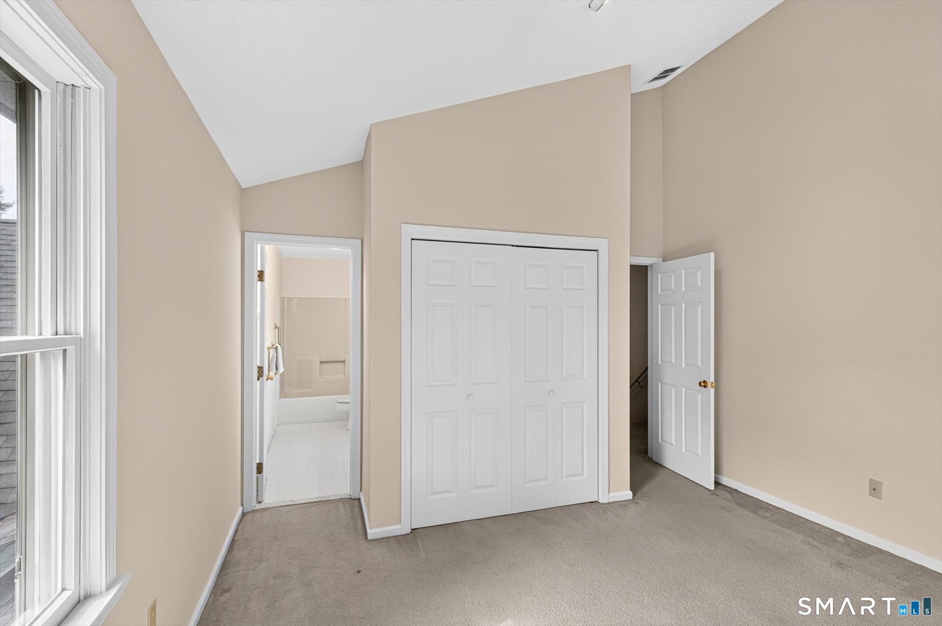 5 Riverwalk 5 Drive Property Photo 32