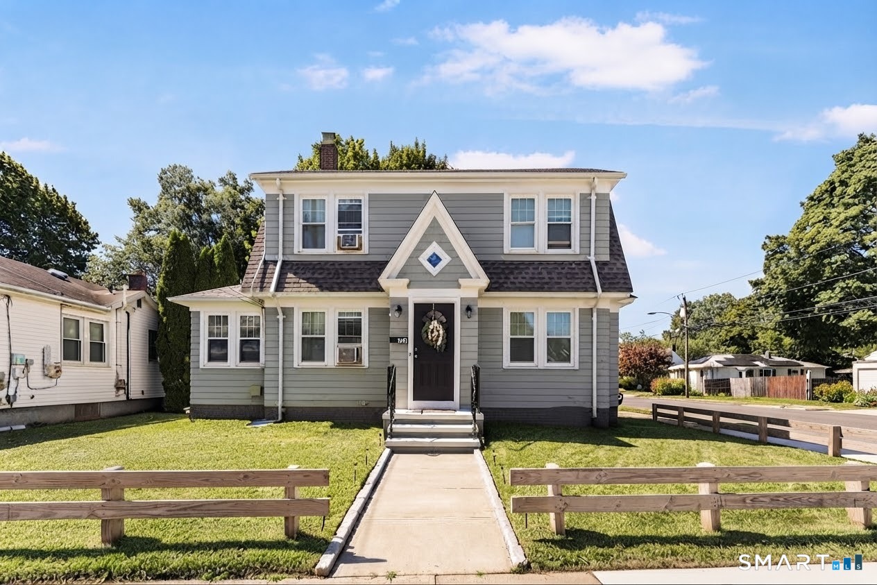 218 Circular Avenue Property Photo 1