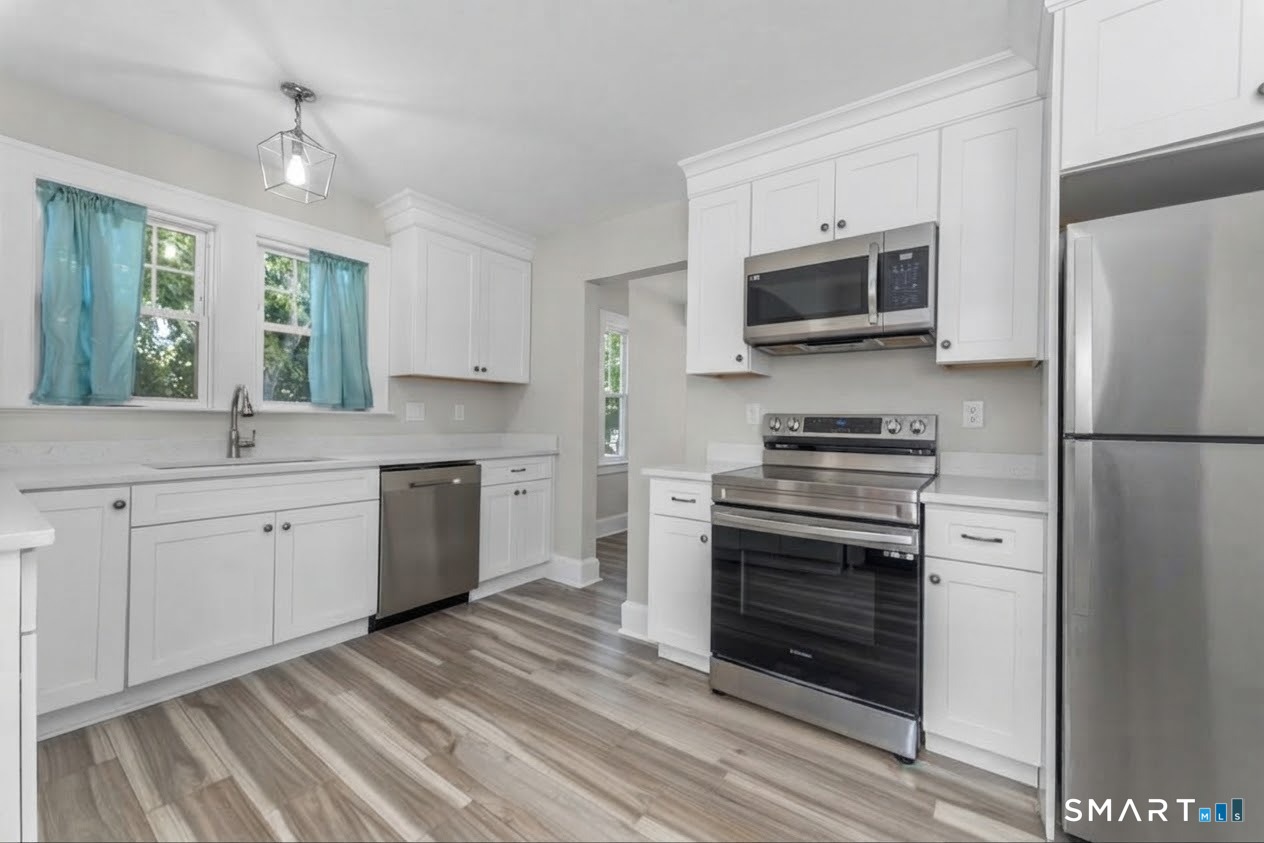 218 Circular Avenue Property Photo 11
