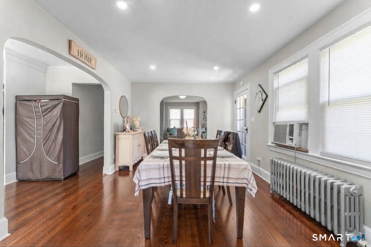 218 Circular Avenue Property Photo 16