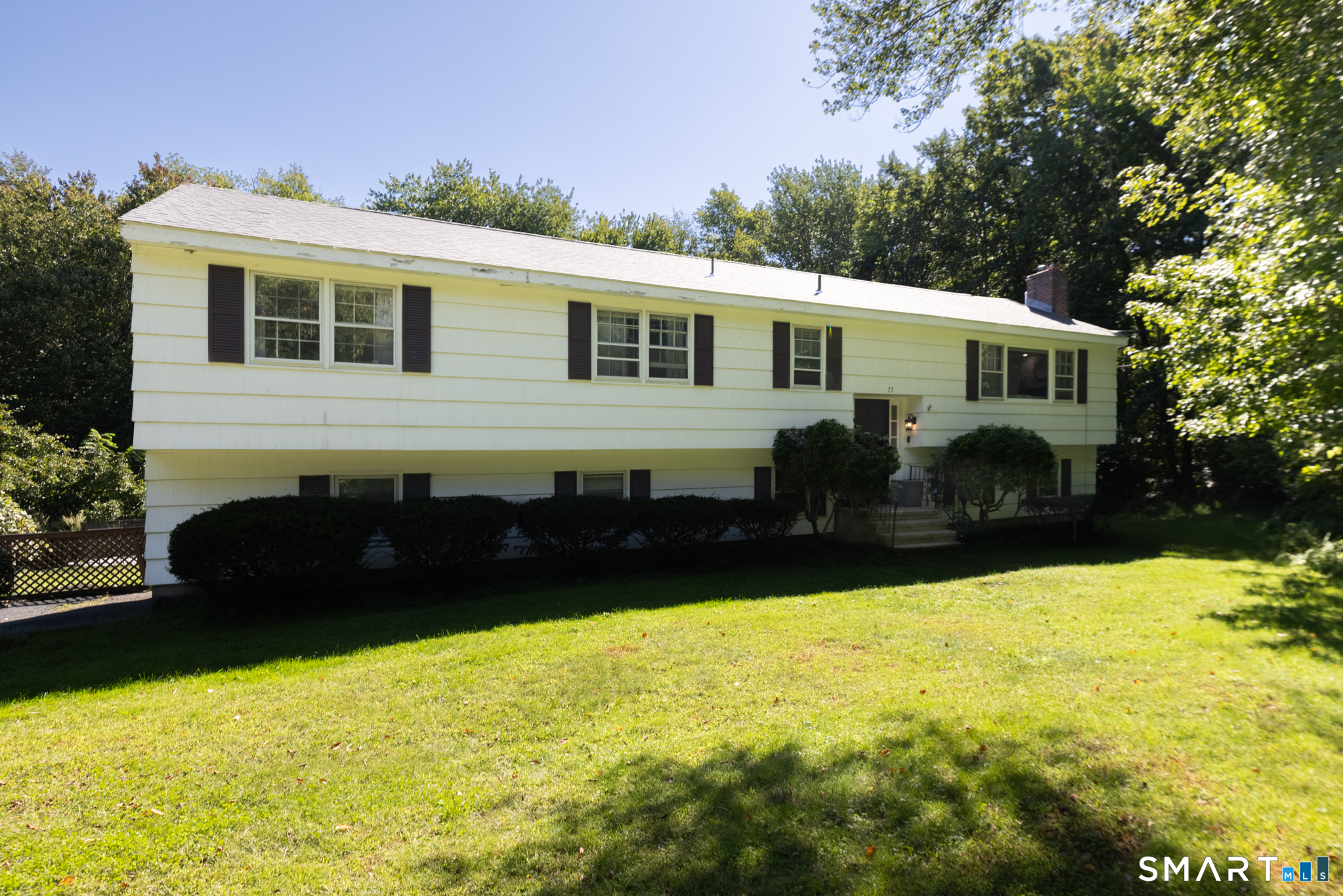 77 Pleasant Drive Property Photo 1