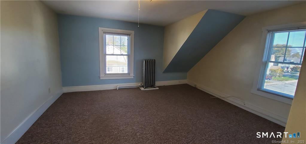 90 Thames 3 Street Property Photo 5