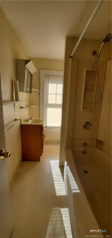 90 Thames 3 Street Property Photo 7
