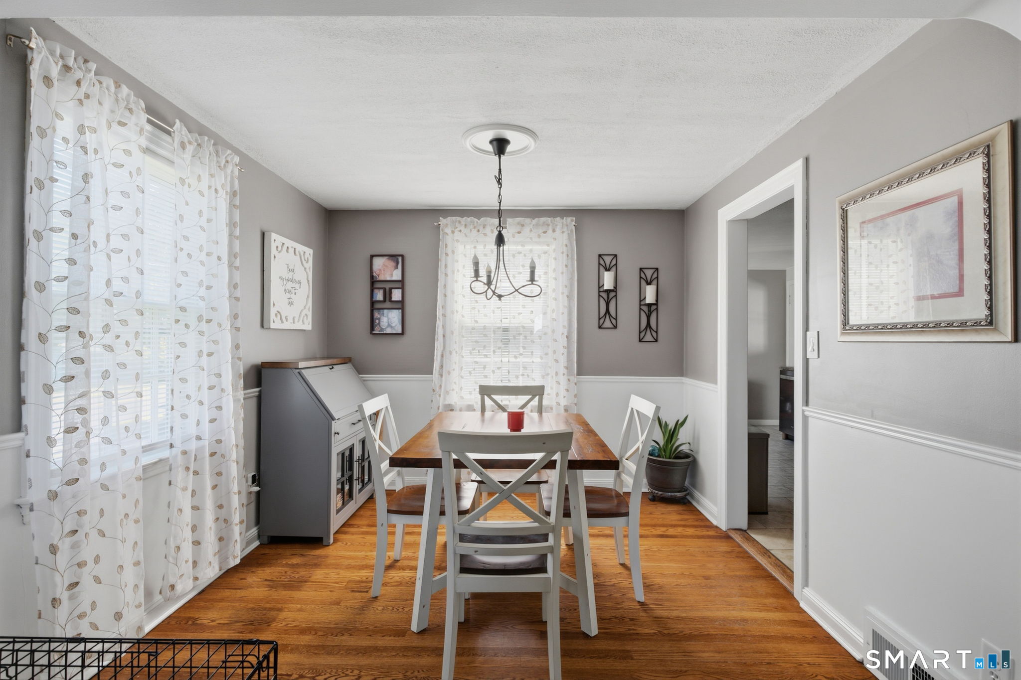 190 Steele Street Property Photo 7