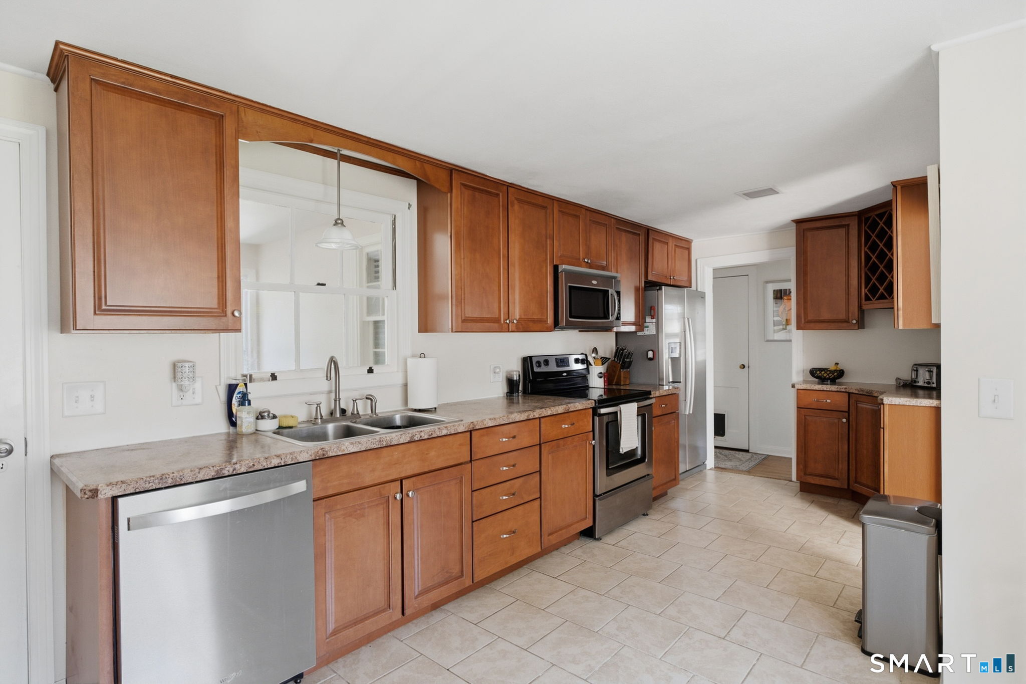 190 Steele Street Property Photo 10