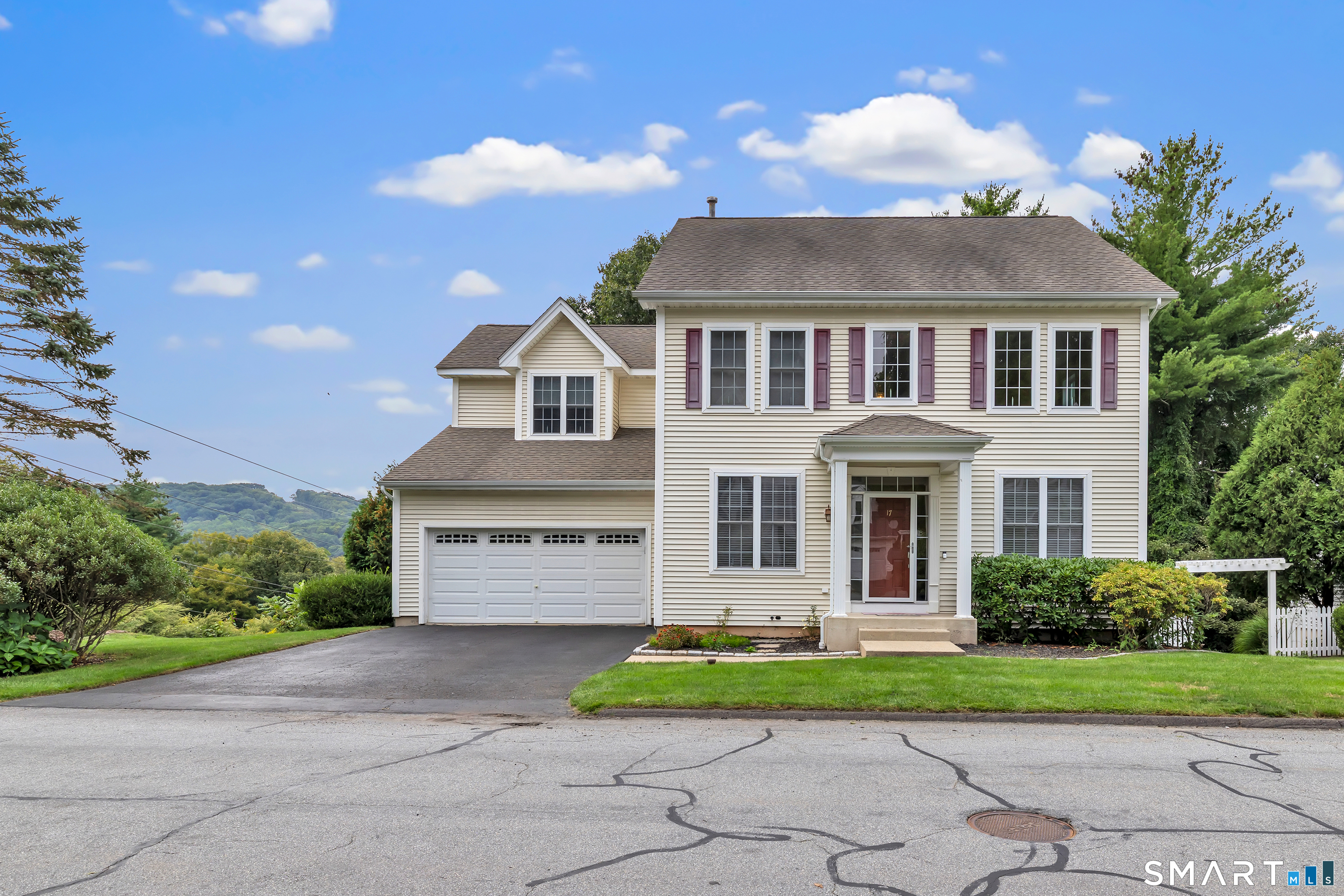 17 Traditions Boulevard Property Photo 1