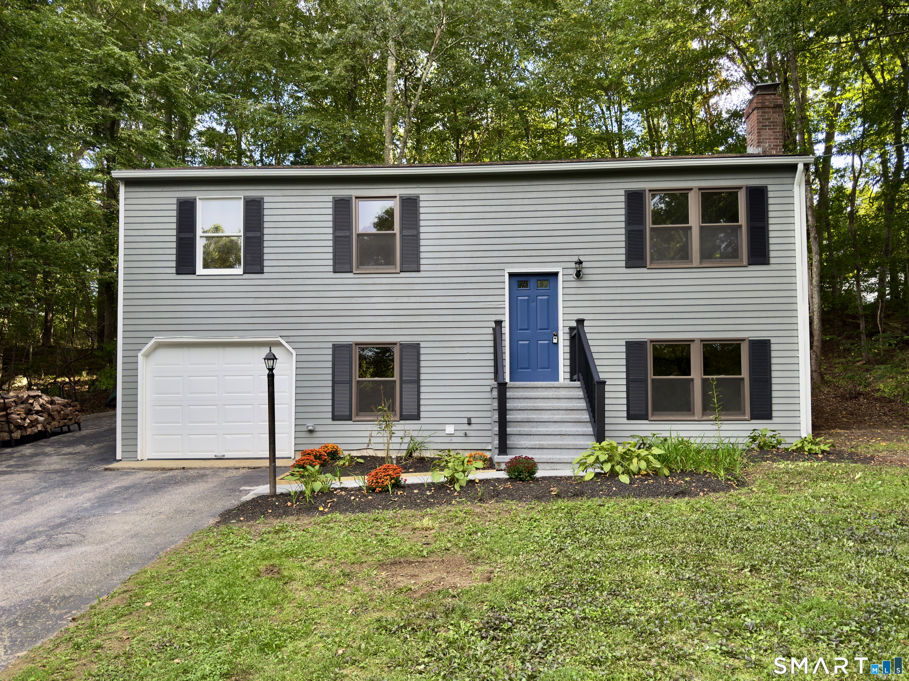 25 Asher Avenue Property Photo 1