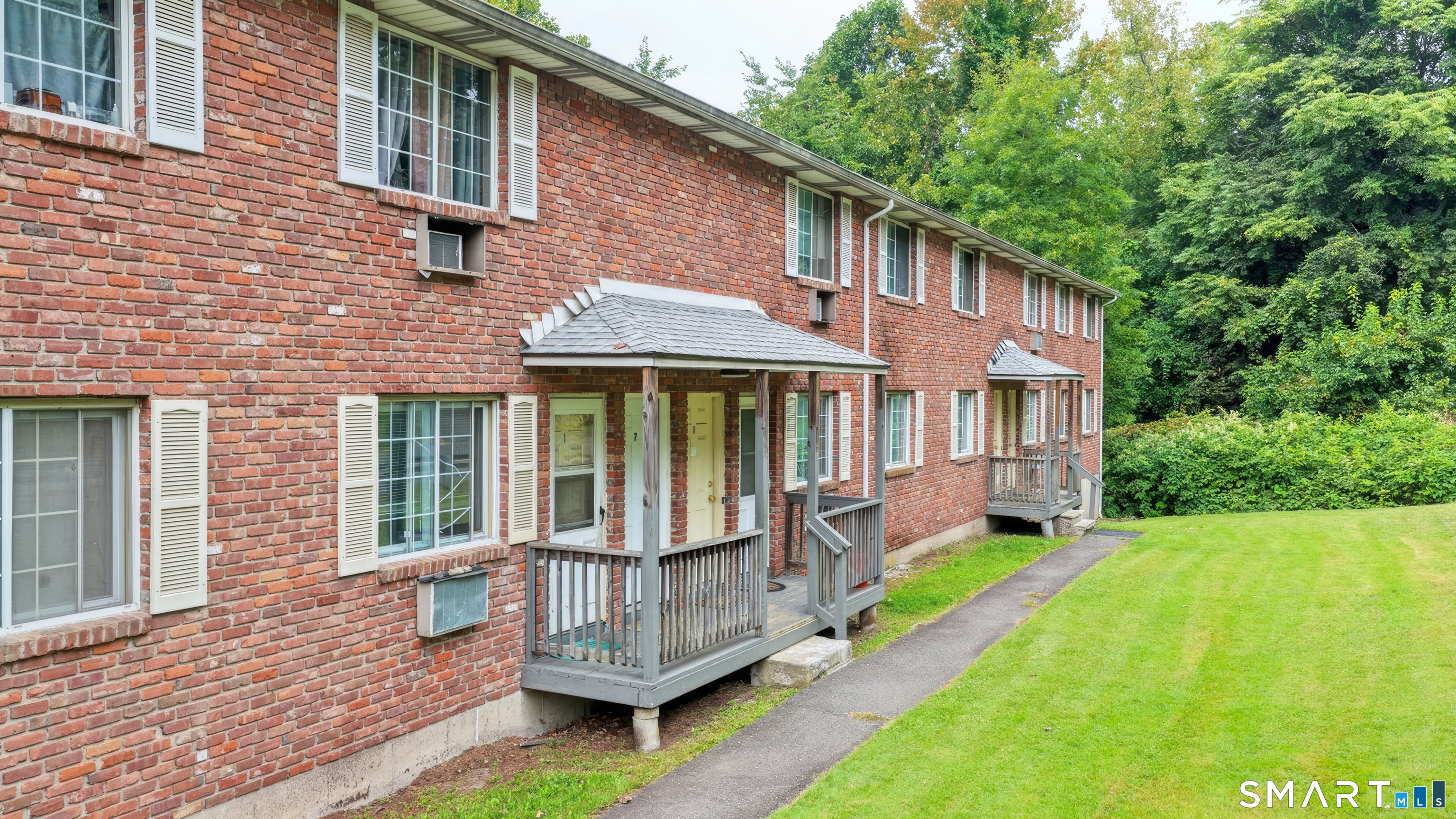 379 Perkins Avenue Property Photo 4