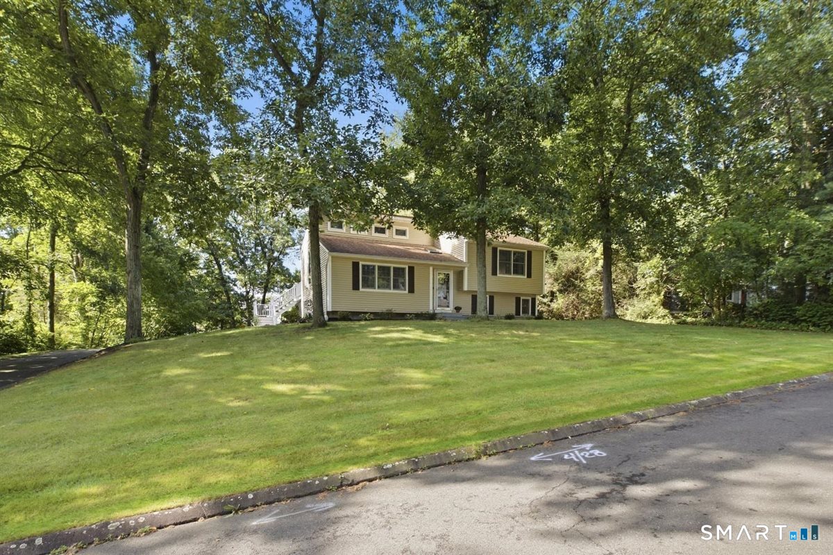 6 Cherrywood Drive Property Photo 1